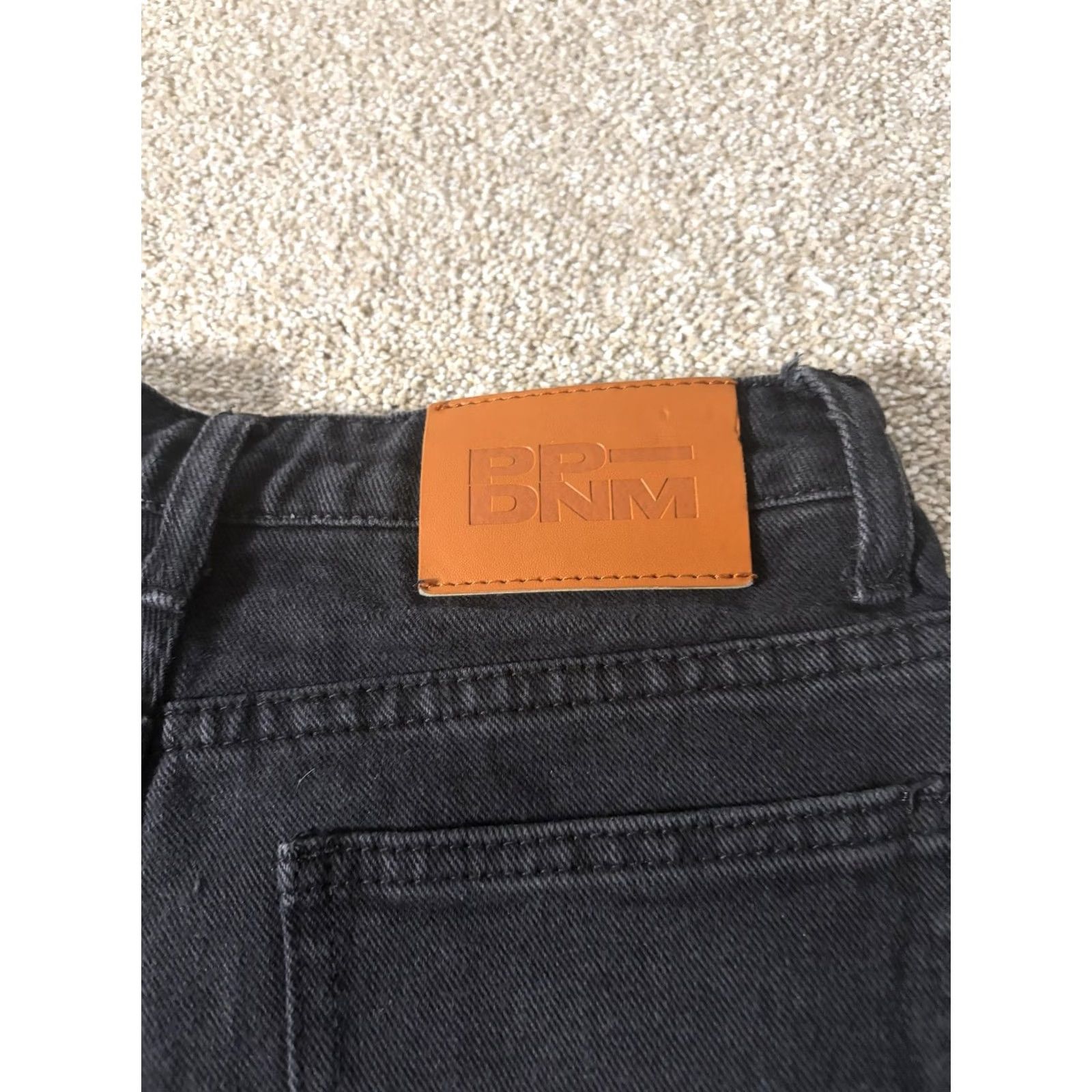 PRINCESS POLLY Princess Polly Shorts Womens 2 Black Denim High Rise Mom Relaxed Fit Cuffed Size 26" / US 2 / IT 38 - 7 Thumbnail