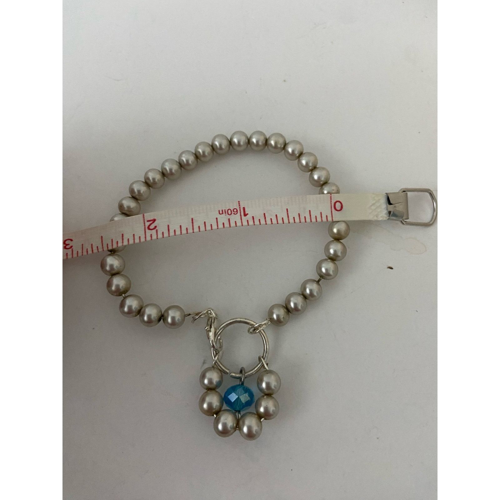 Handmade Upcycled gray faux pearl bracelet Size ONE SIZE - 4 Thumbnail