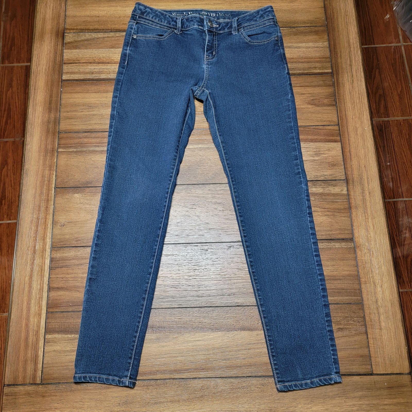 Vera Wang Vera Wang Simply Vera Dark Wash Straight Denim Jeans -Size 4 Size 27" / US 4 / IT 40 - 1 Thumbnail