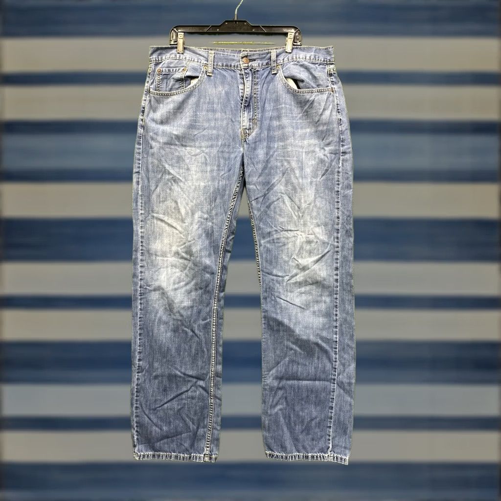 Levi's Levi's 559 Jeans Mens 38x34 Blue Relaxed Straight Medium Wash Distressed Work Denim casual Everyday 90s USA Mens Size US 38 / EU 54 - 1 Thumbnail