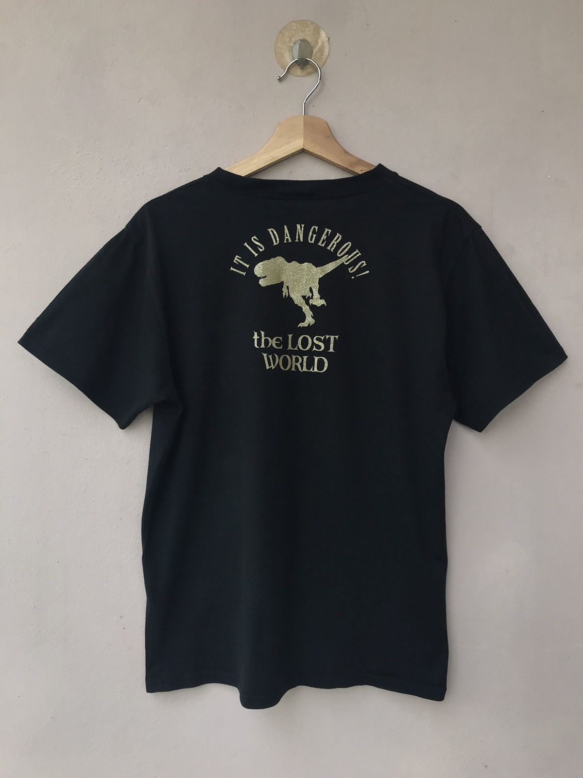 Universal Studios Vintage Universal Studio Japan Jurassic Park Tee Size US M / EU 48-50 / 2 - 7 Thumbnail