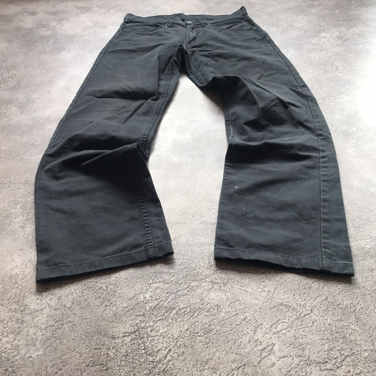 Vintage Vintage 90s Levis Baggy Relaxed Fit Streetwear Pants Logo 31 Size US 31 - 1 Thumbnail