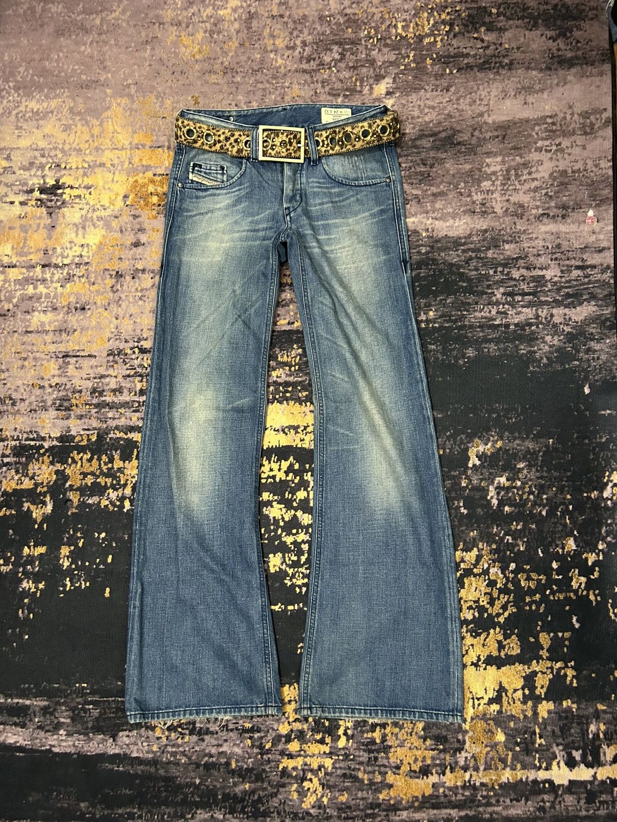Diesel Diesel Vixy Blue Wash Flare Jeans Size US 28 / EU 44 - 1 Thumbnail