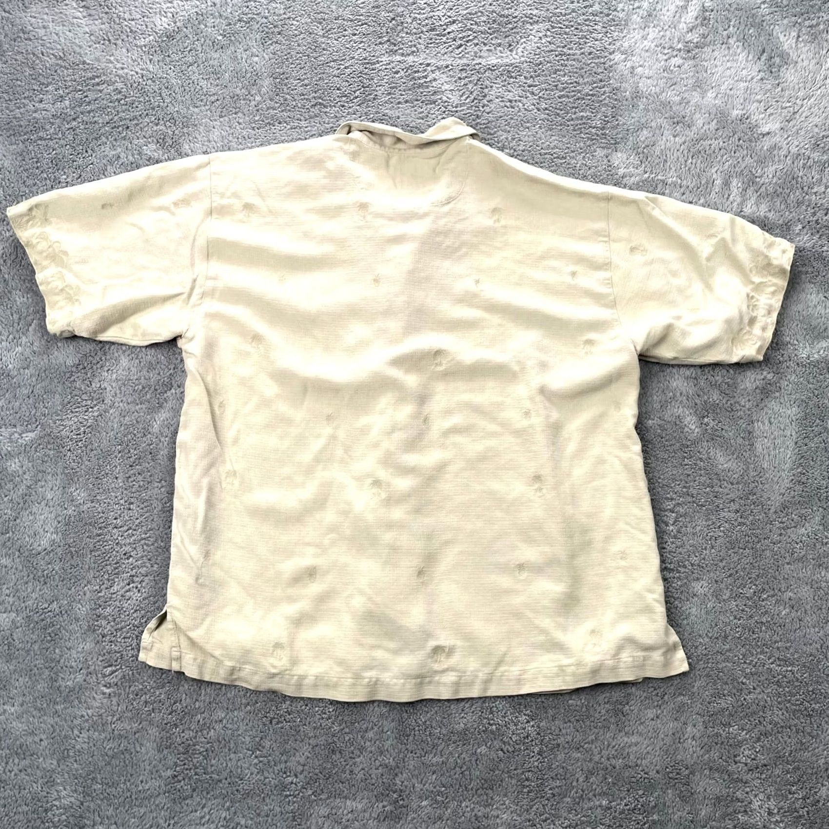 Tommy Bahama Tommy Bahama Shirt Mens Large Beige Silk Pineapple Hawaiian Resort Tropical Size US L / EU 52-54 / 3 - 6 Thumbnail