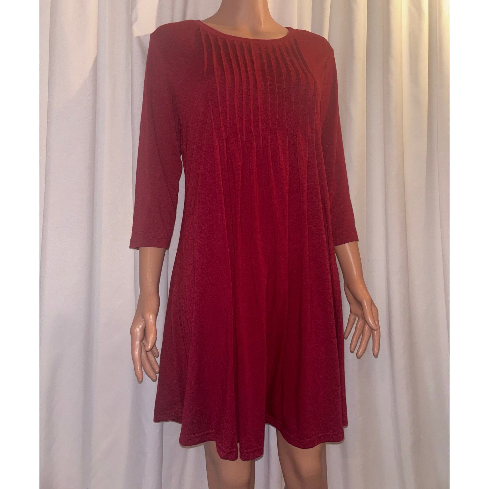 The Unbranded Brand Red Pleated Dress Size Large Size L / US 10 / IT 46 - 1 Thumbnail