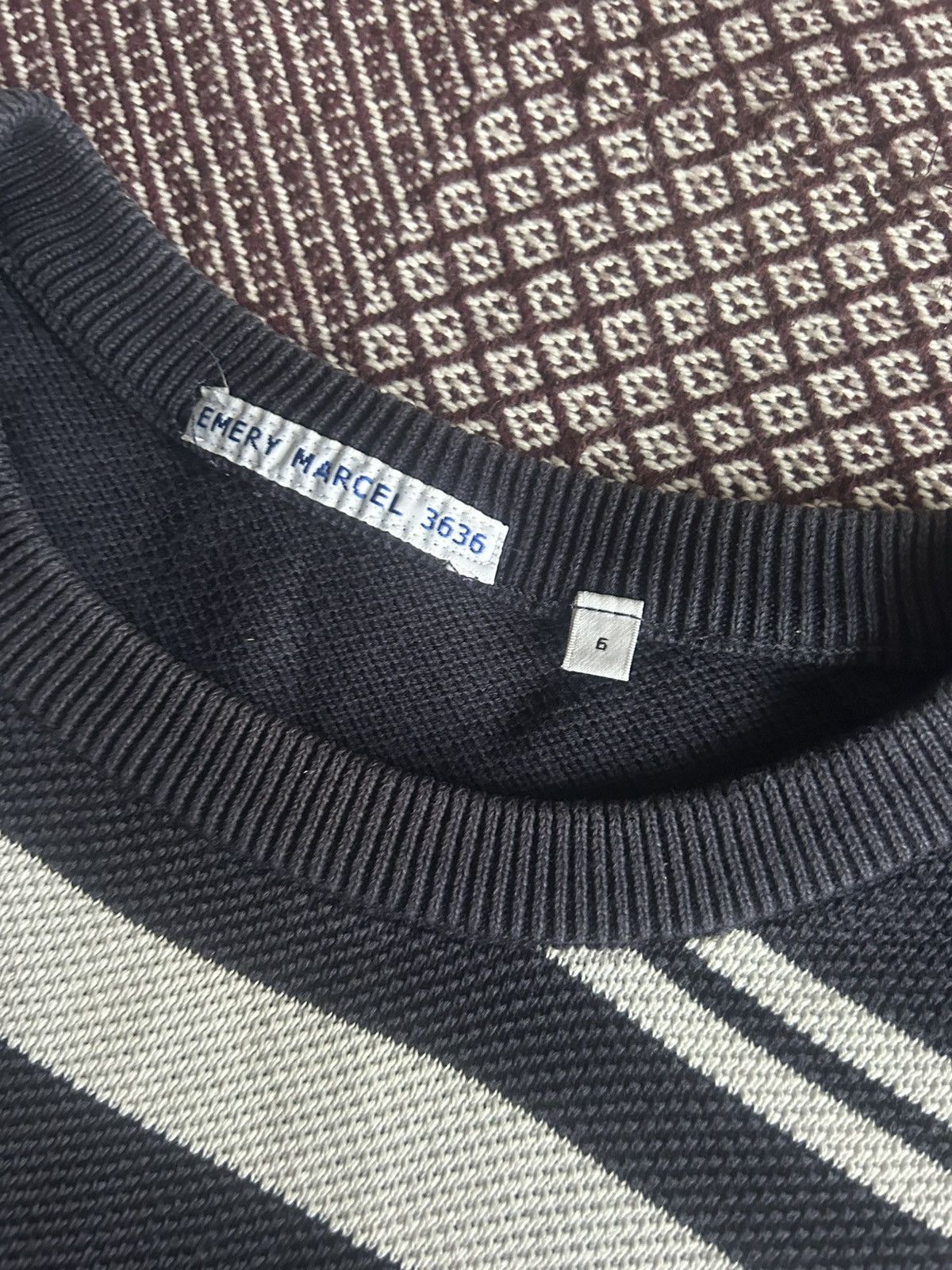 Lacoste Vintage Lacoste Solid Style Crewneck Sweater Mens Size 5 / L Size US L / EU 52-54 / 3 - 4 Thumbnail
