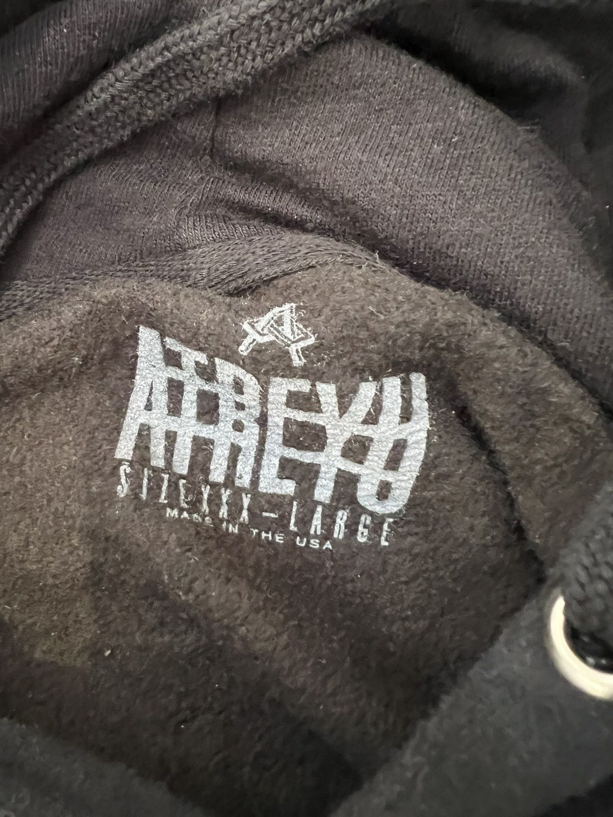 Band Tees Atreyu watching your reflection fade wolf prey hoodie Size US XXL / EU 58 / 5 - 3 Thumbnail