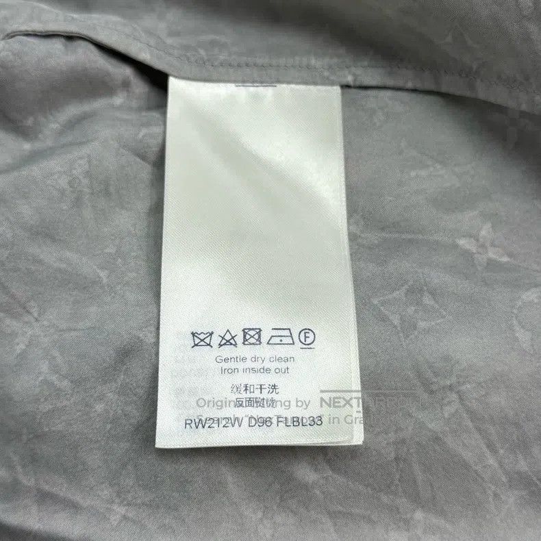 Louis Vuitton Louis Vuitton Cement grey old silk presbyopia full printed Size XS / US 0-2 / IT 36-38 - 6 Thumbnail