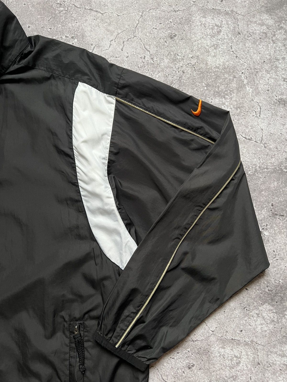 Nike × Vintage Vintage Nike 90s Nylon Track Jacket Black Size US XL / EU 56 / 4 - 4 Thumbnail