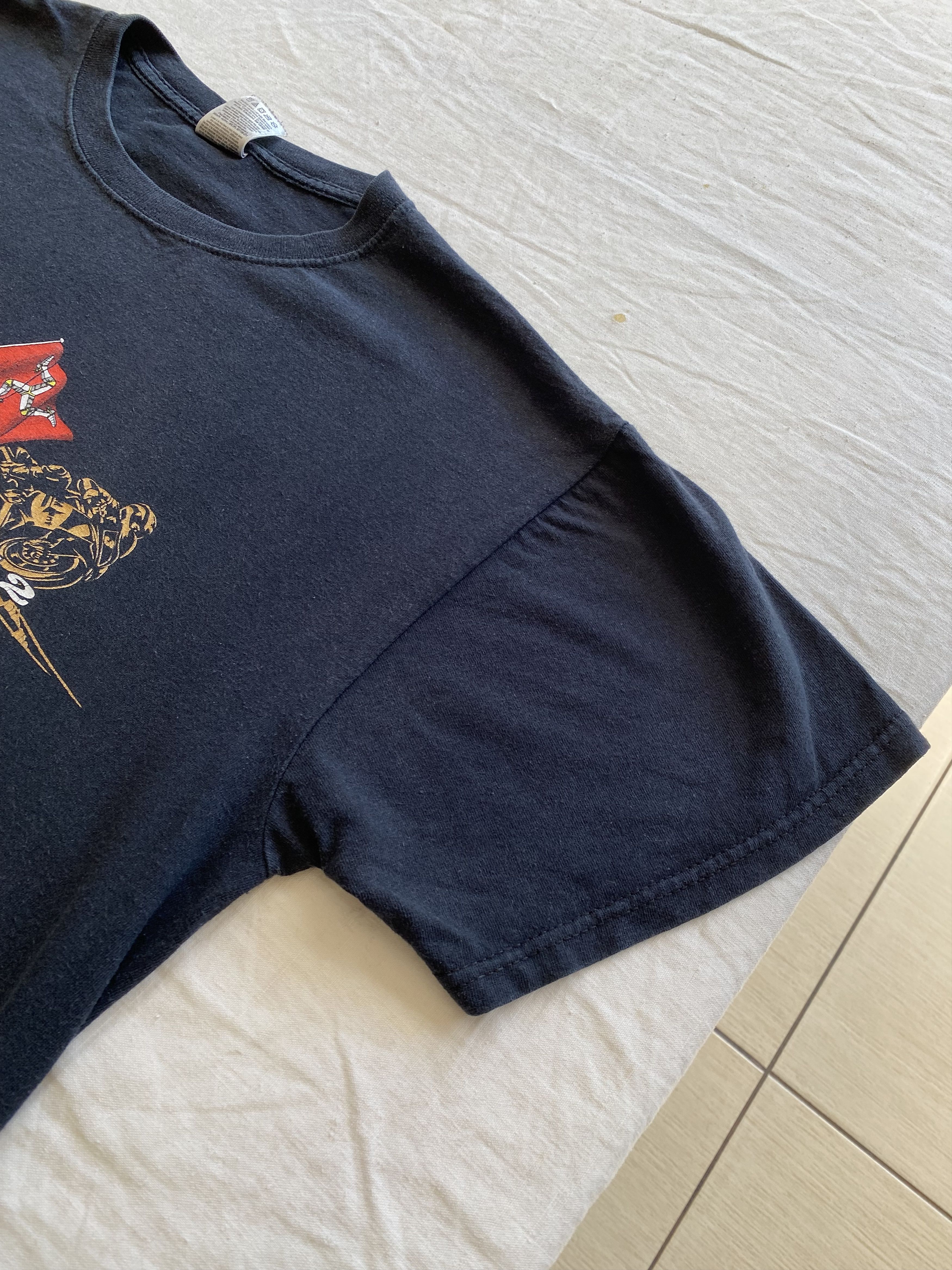 Vintage TT Isle Of Man Vintage 2012 Road Races Moto Racing T-shirt Size US L / EU 52-54 / 3 - 15 Thumbnail