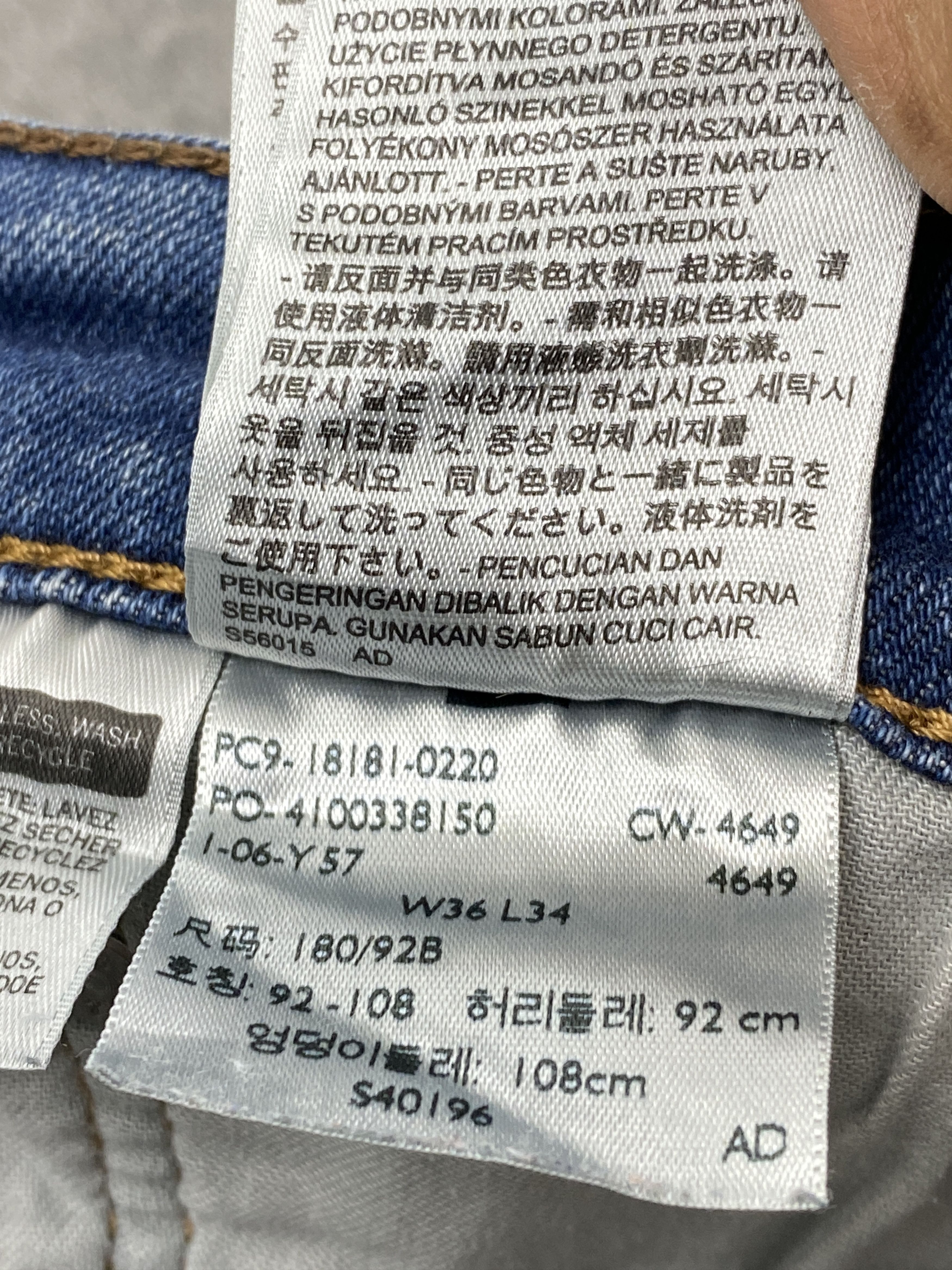 Levi's Vintage Levis 541 Faded Blue Jeans DP2340 Size US 36 / EU 52 - 9 Thumbnail