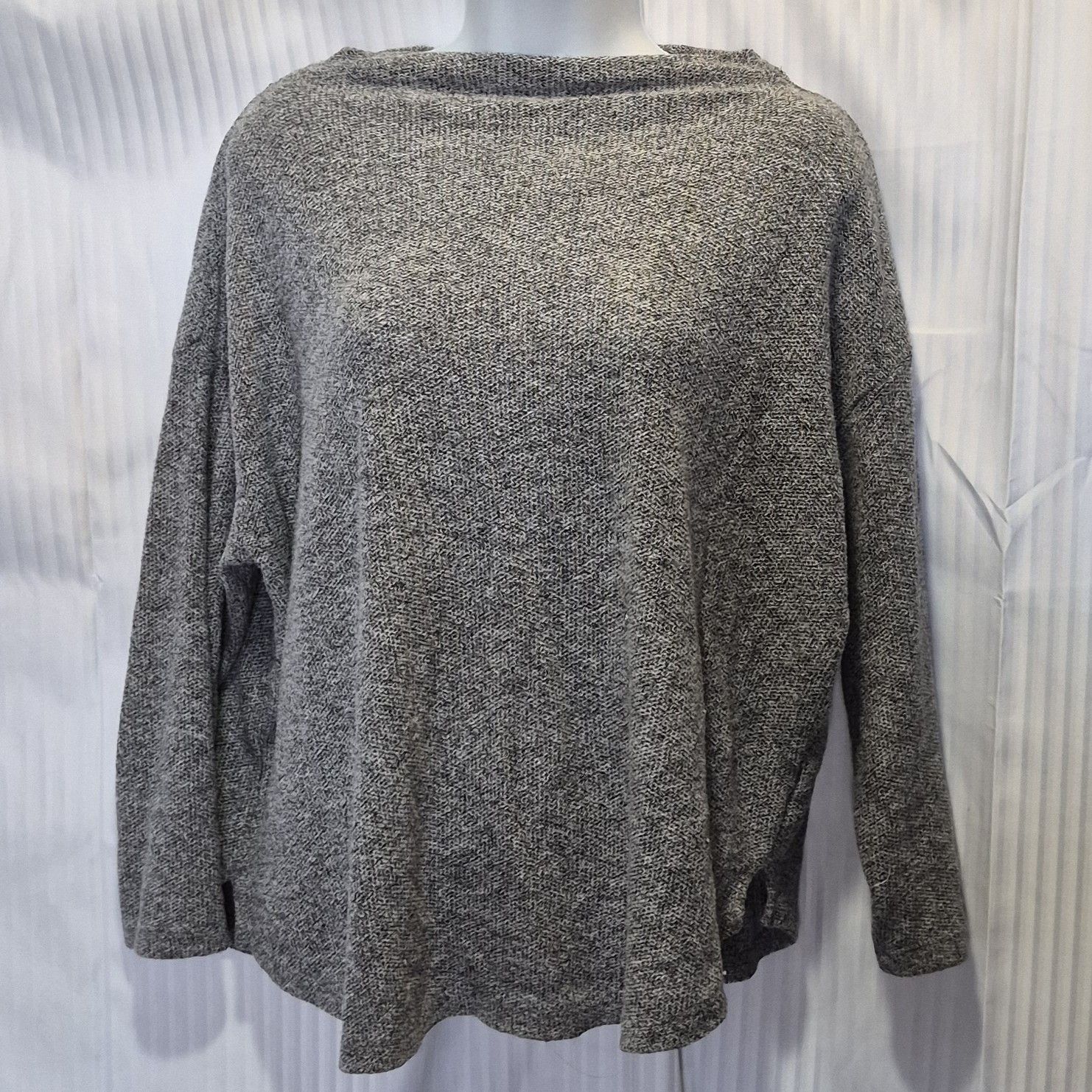 Old Navy Old Navy Large Cozy Gray Knit Boatneck Sweater Size L / US 10 / IT 46 - 1 Thumbnail