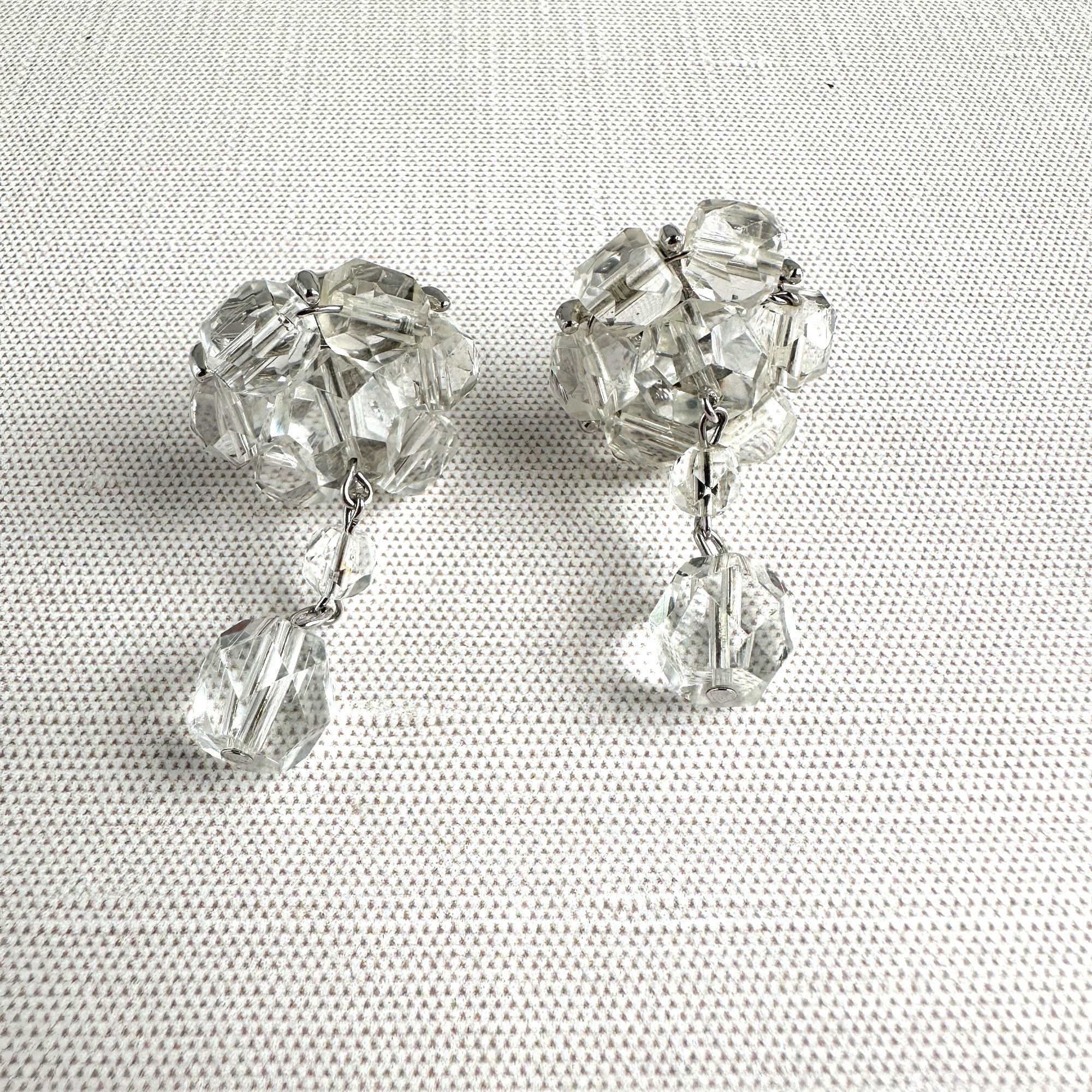 Vintage Vintage Kramer Clip On Earrings, 1950s Crystal Bead Cluster Size ONE SIZE - 10 Thumbnail