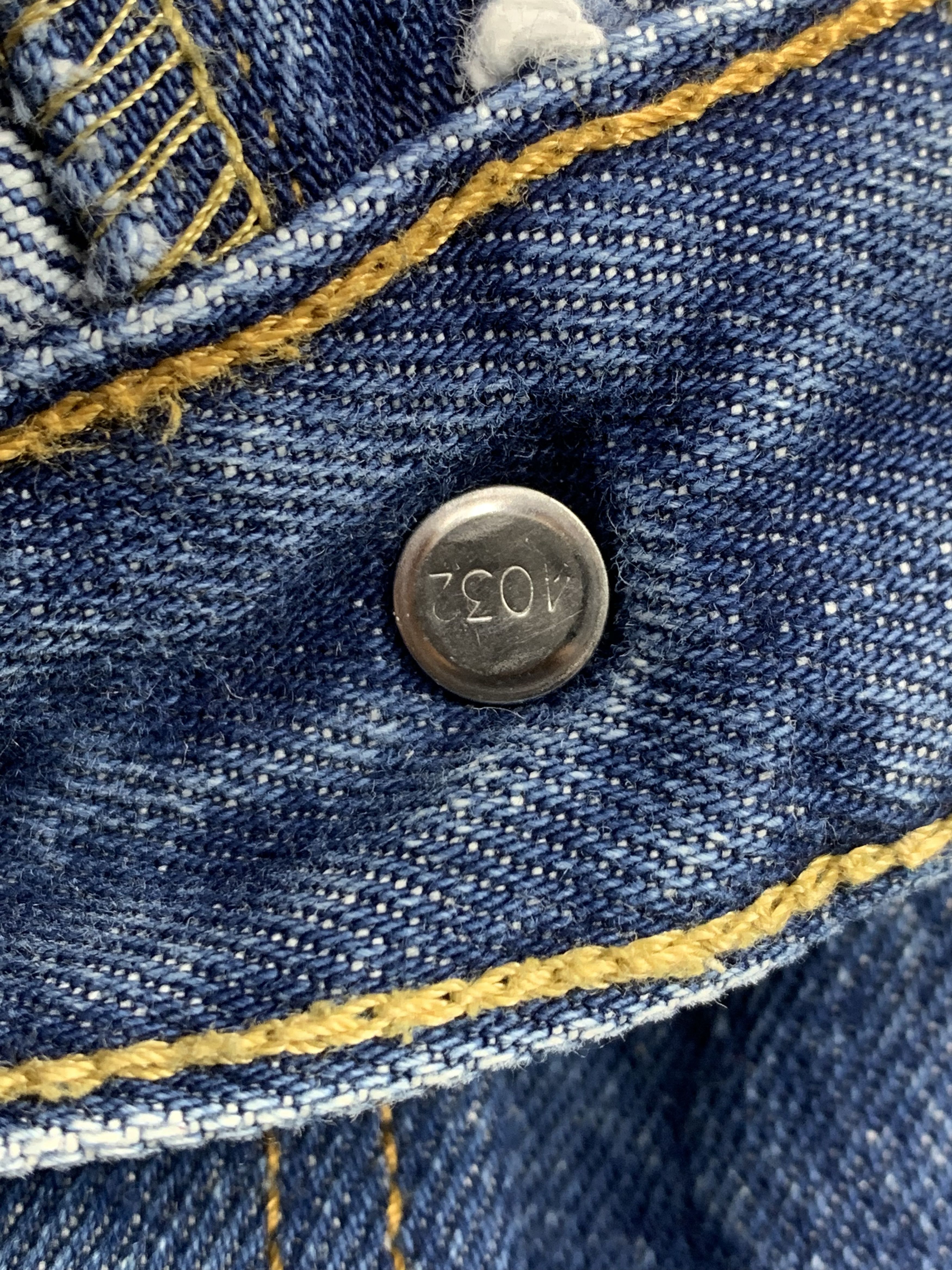 Levi's Vintage Levis 501 Faded Blue Jeans DP1974 Size US 39 - 12 Thumbnail