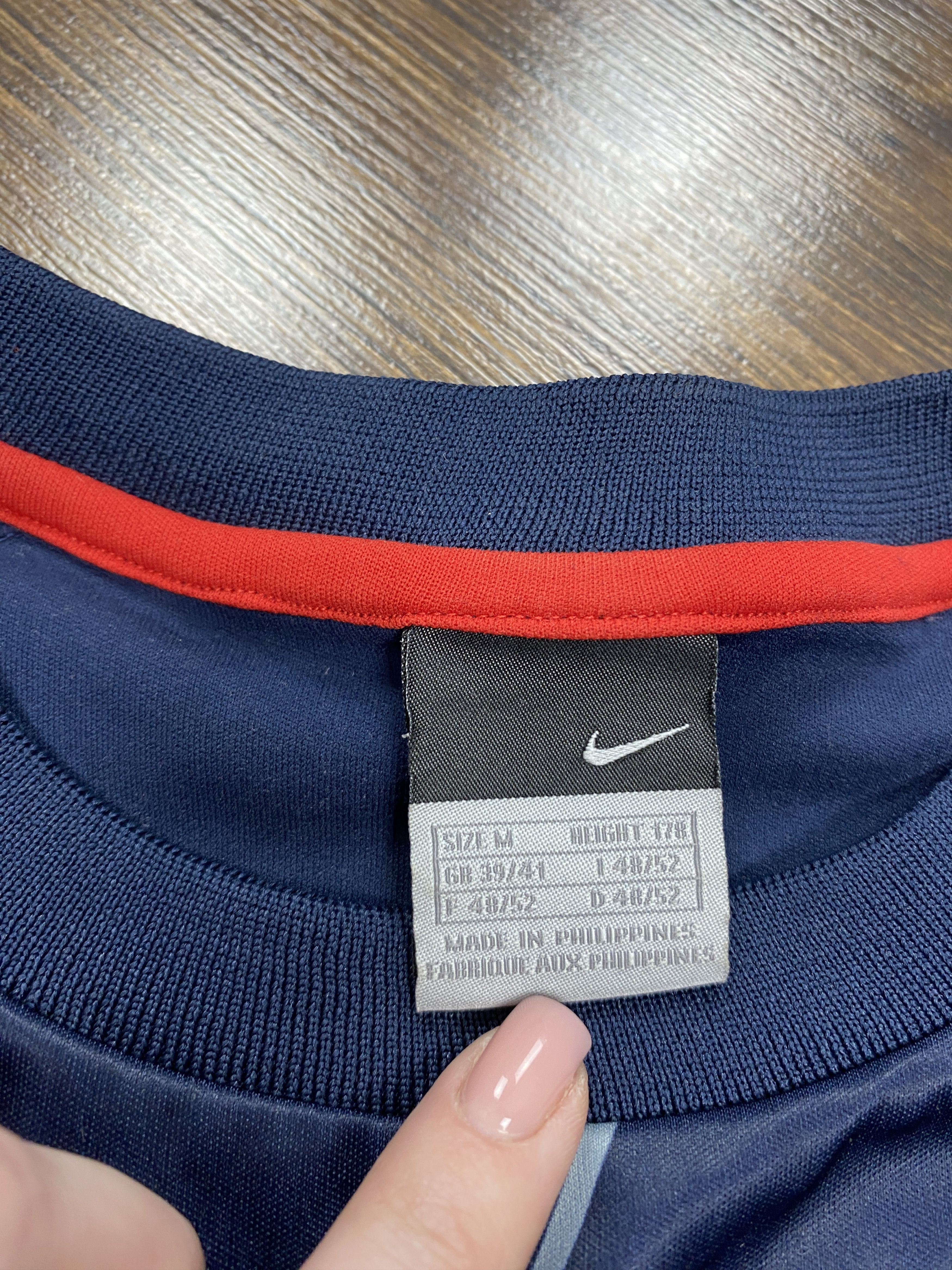 Nike Nike Vintage big logo t-shirt Swoosh Size US M / EU 48-50 / 2 - 4 Thumbnail