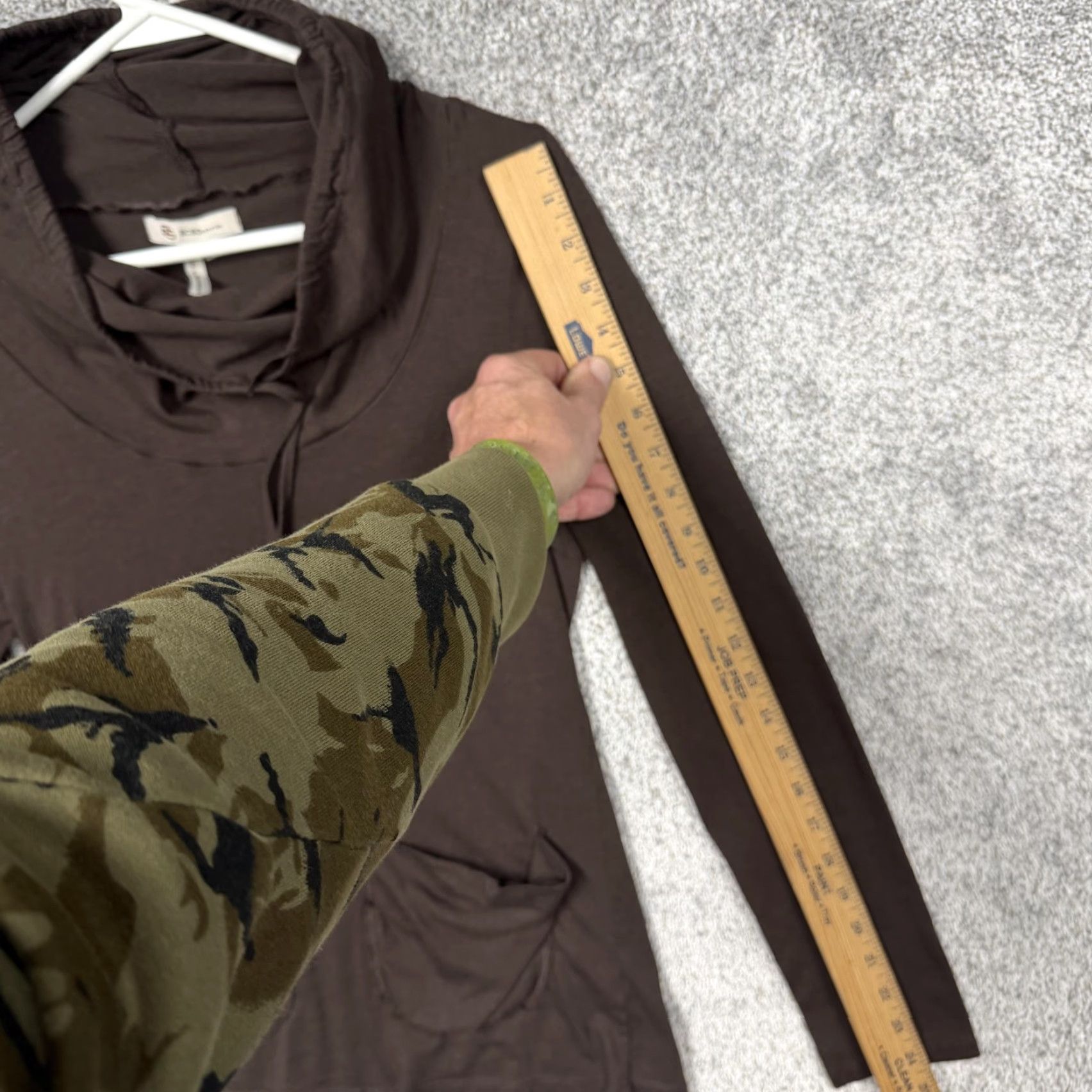 BCBGeneration BCBGeneration T-Shirt Long Sleeve Brown Cowl Neck Pockets Women L Regular Layering Indie Sleaze Soft Grunge Size L / US 10 / IT 46 - 3 Thumbnail