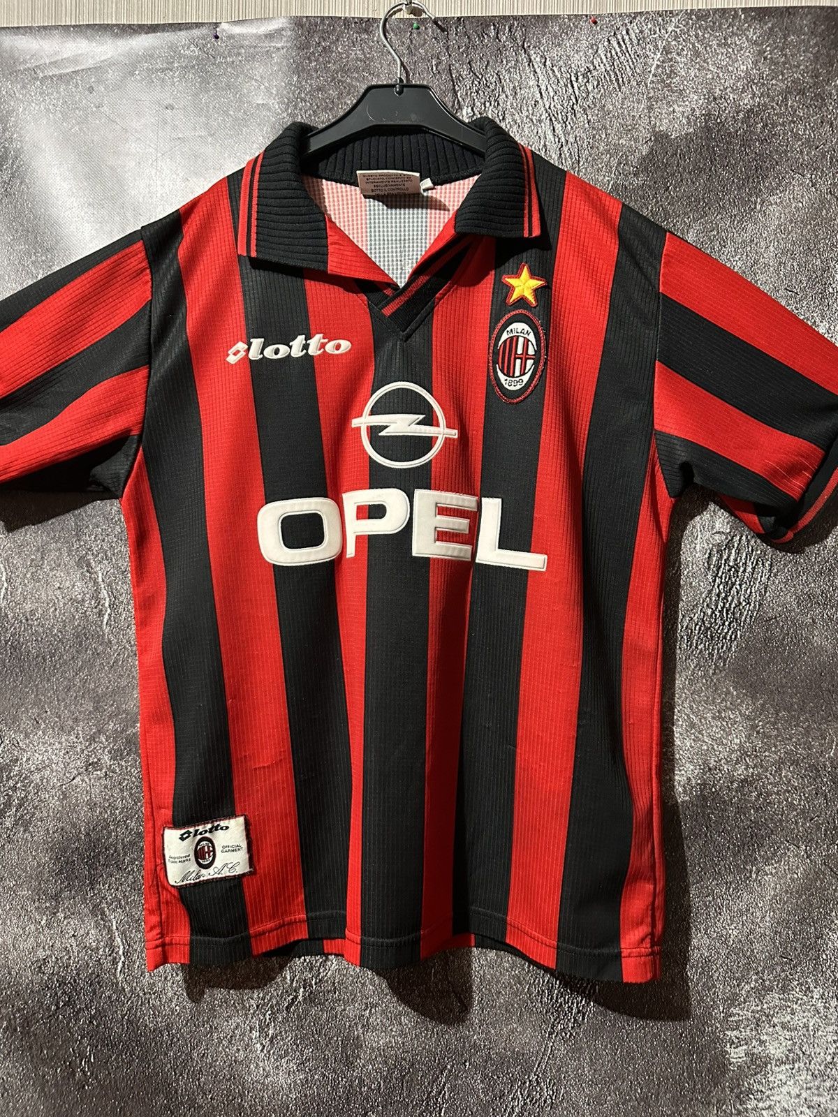 Lotto Sport Ac Milan 1997/98 home jersey Size US S / EU 44-46 / 1 - 1 Thumbnail