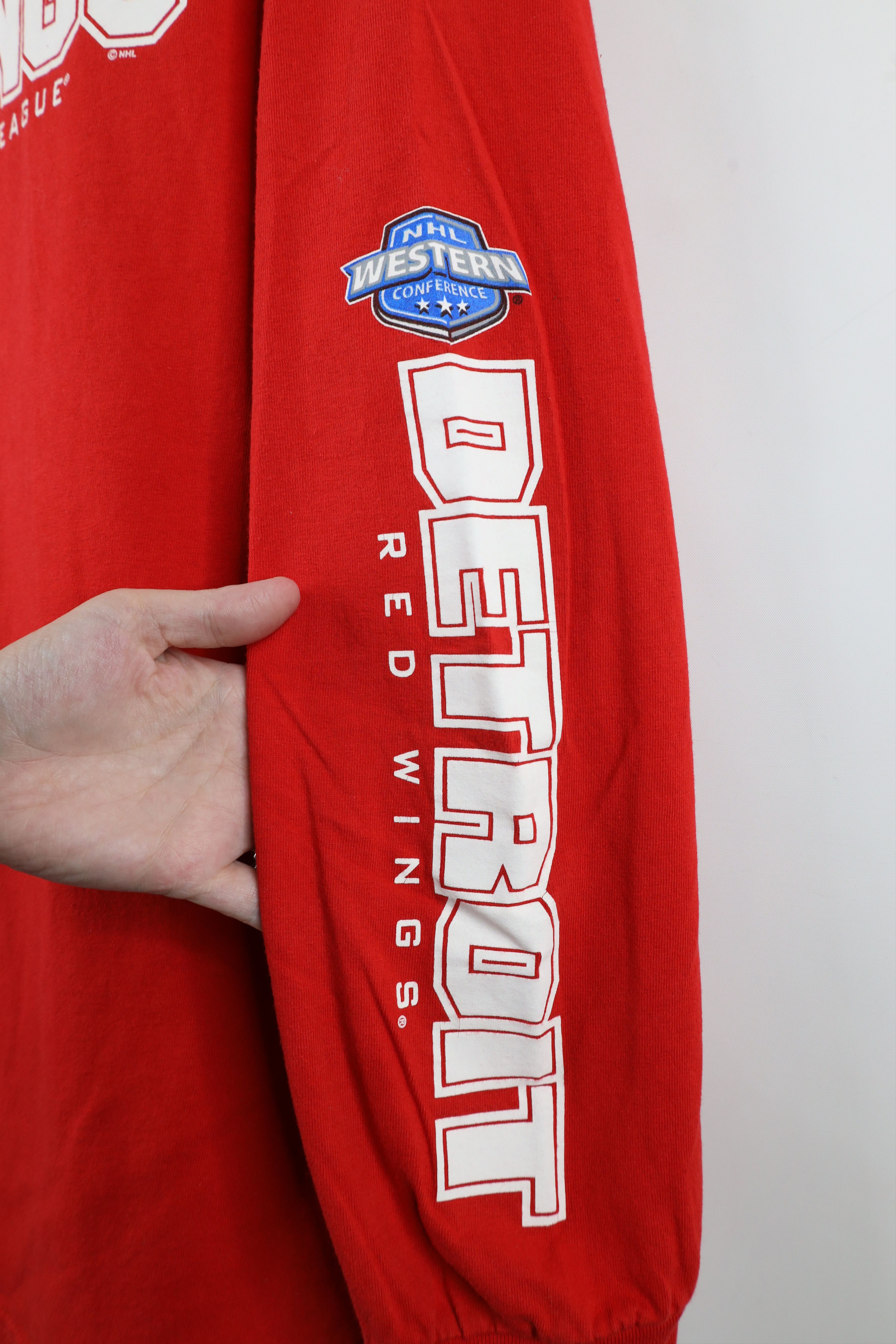 Majestic × Vintage Vintage Majestic Red Wings Hockey Long Sleeve T-Shirt Red Size US XL / EU 56 / 4 - 4 Thumbnail