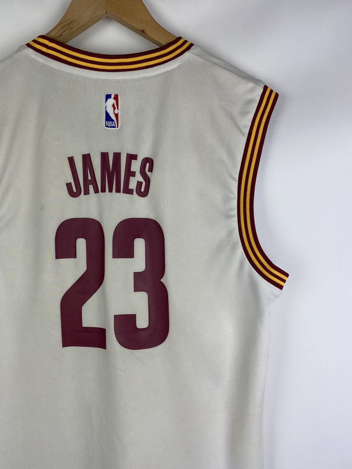 NBA Adidas Cleveland Cavaliers Lebron James 23 Jersey size S Size US S / EU 44-46 / 1 - 14 Thumbnail