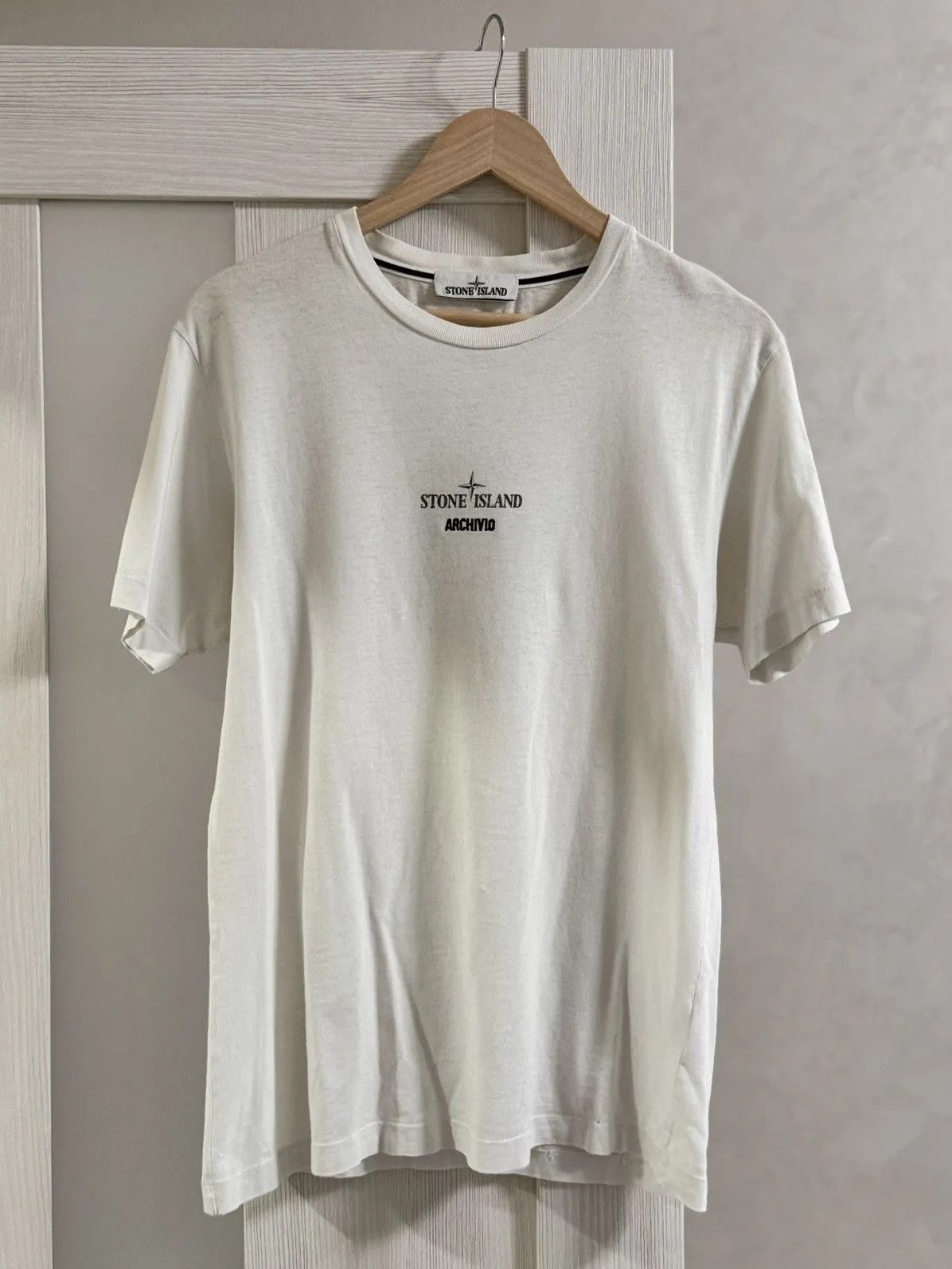 Stone Island Vintage T-shirt Stone Island Archivo Raso Gammato faded Size US S / EU 44-46 / 1 - 1 Thumbnail