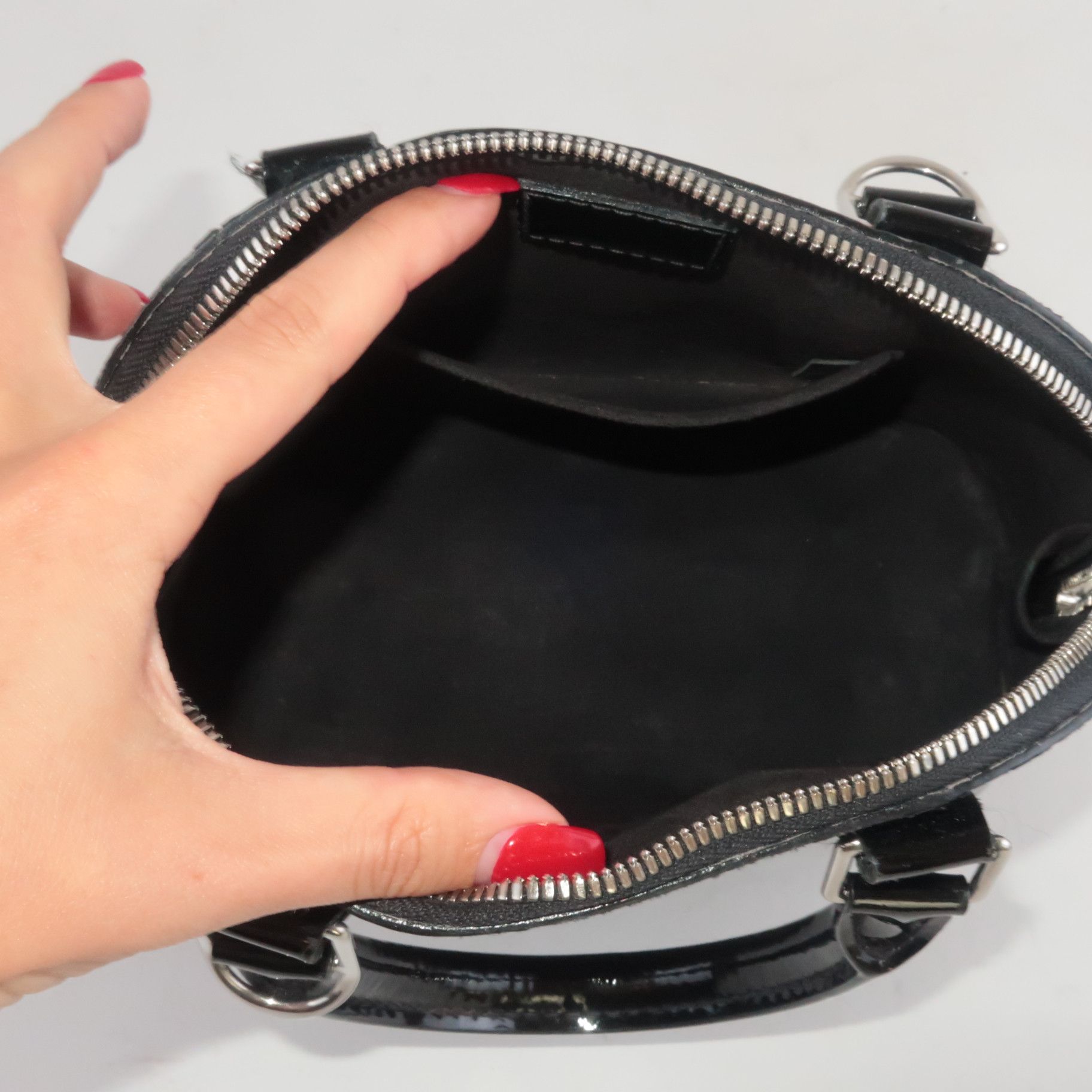 Louis Vuitton Louis Vuitton Black Noir Epi Electric Alma BB Bag Size ONE SIZE - 14 Thumbnail