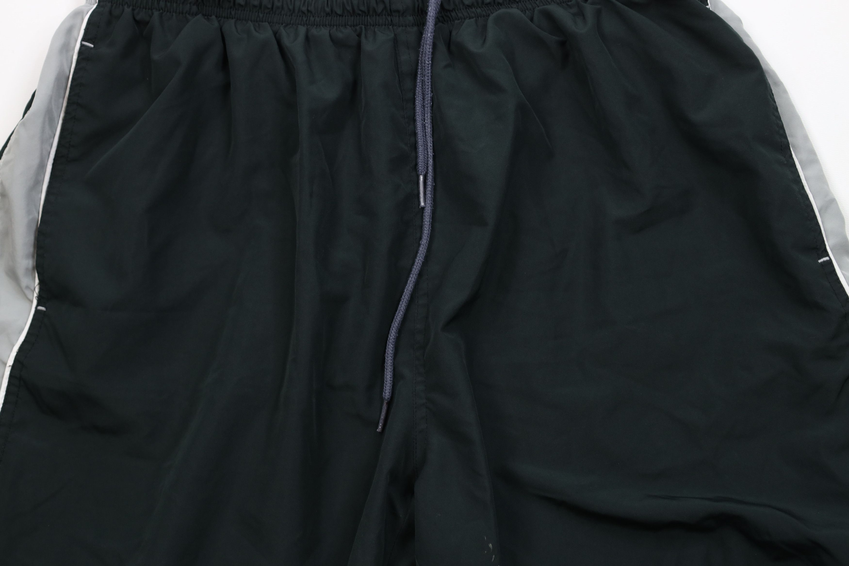 Reebok × Vintage Vintage 90s Reebok Block Lined Above Knee Shorts Black Size US 36 / EU 52 - 3 Thumbnail