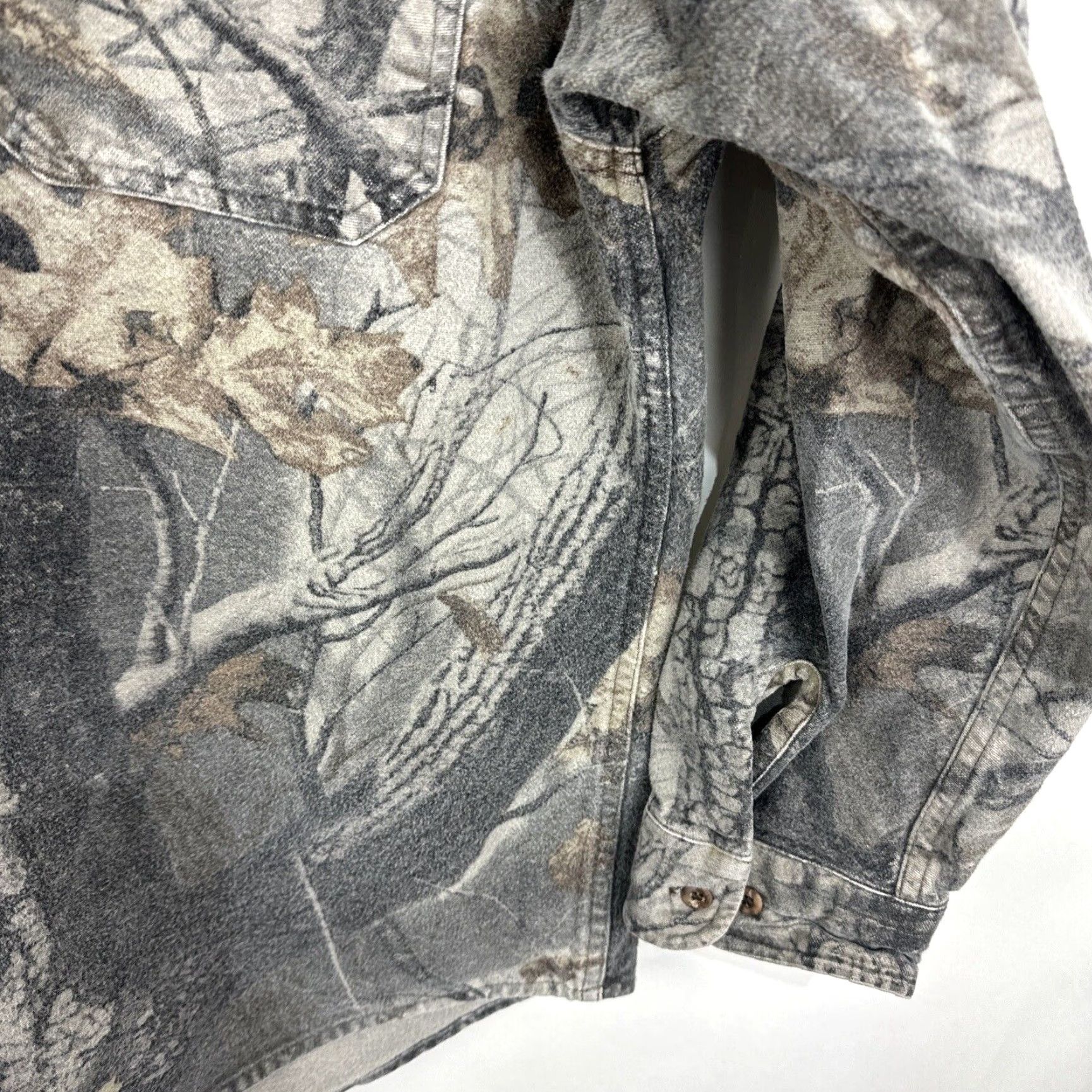 Vintage VINTAGE Woolrich Shirt Men L Camouflage Hunting Outdoor Casual Workwear Beige Flannel Button-Up Pockets Long Sleeve Realtree Fall Winter Spring Mens Size US L / EU 52-54 / 3 - 7 Thumbnail