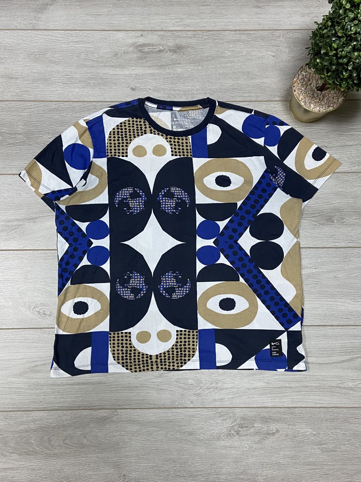 Nike NIKE RARE CODY HUDSON over print vintage t-shirt abstract Size US XL / EU 56 / 4 - 1 Thumbnail