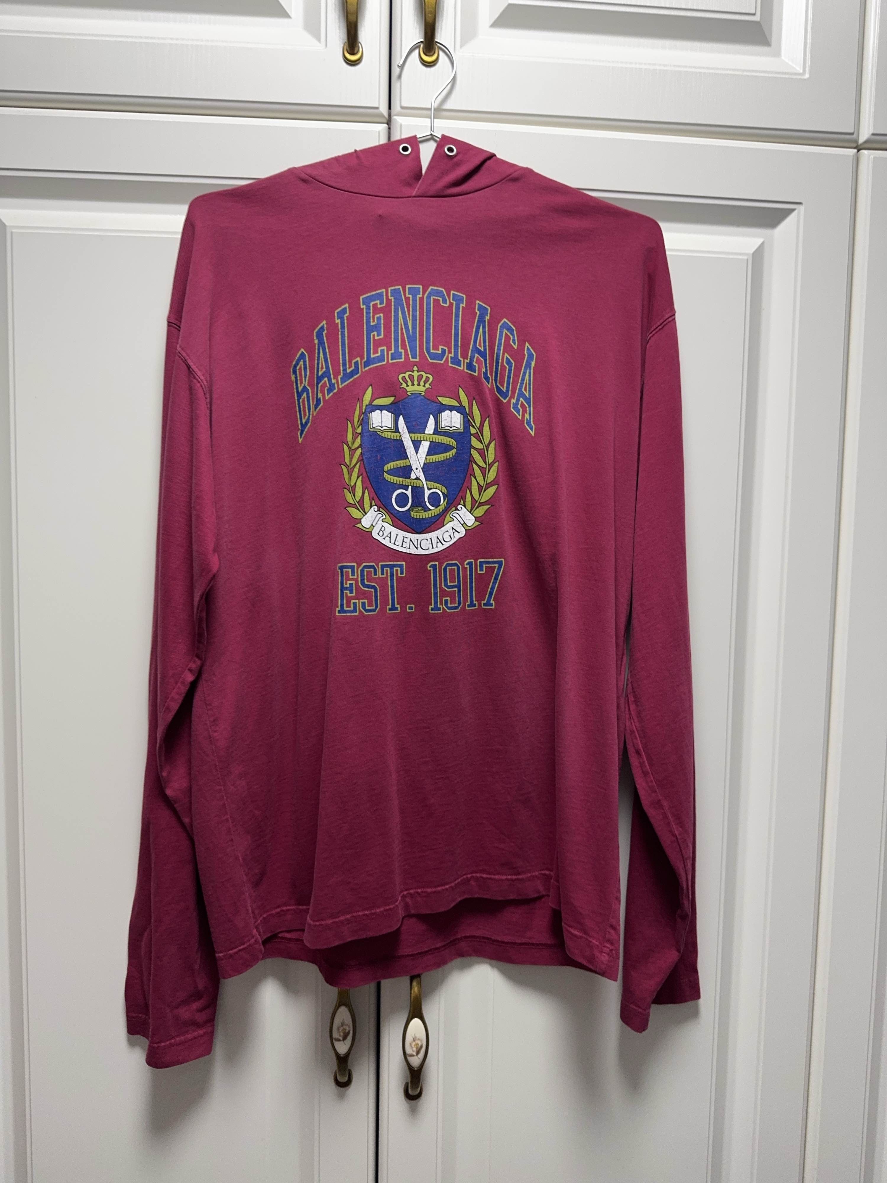 Balenciaga Balenciaga Logo Crest Hoodie Size 2 Size US M / EU 48-50 / 2 - 1 Thumbnail