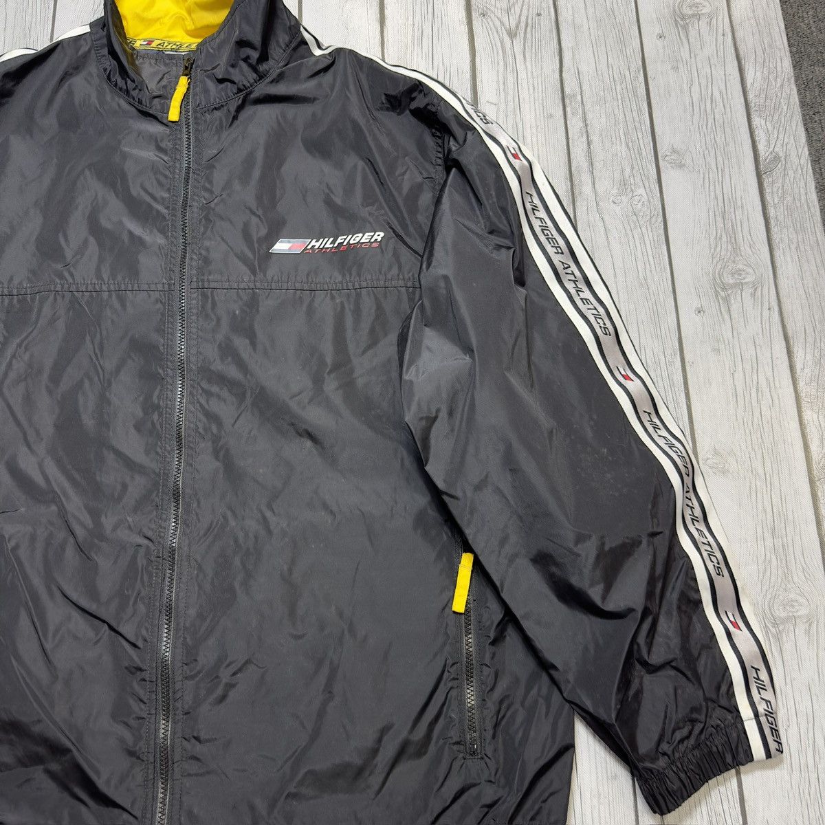 Tommy Hilfiger × Vintage Vintage Hilfiger Athletics jacket Size US L / EU 52-54 / 3 - 4 Thumbnail