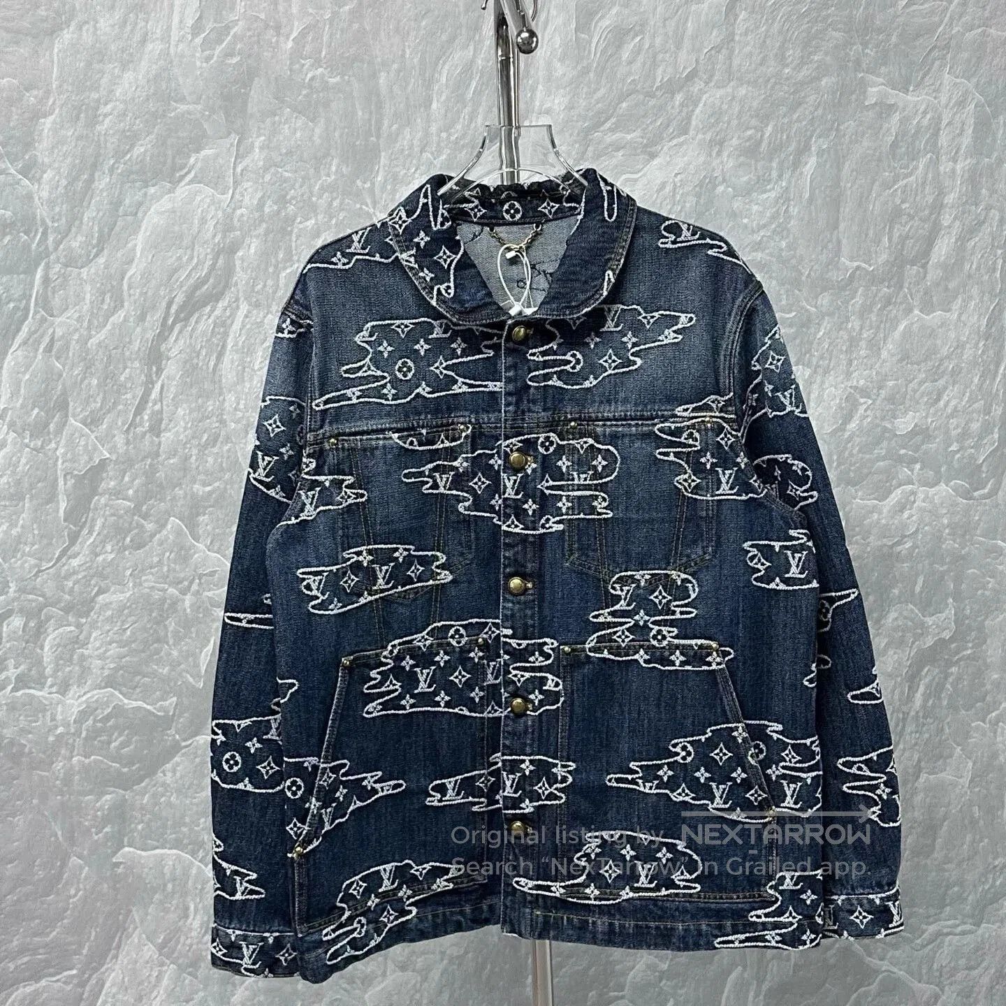 Louis Vuitton louis vuitton cloud embroidered denim jacket. Size US L / EU 52-54 / 3 - 1 Thumbnail