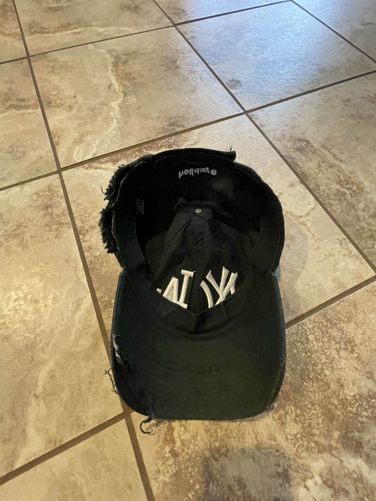Holiday Brand Holiday NY LA Hat Size ONE SIZE - 4 Thumbnail