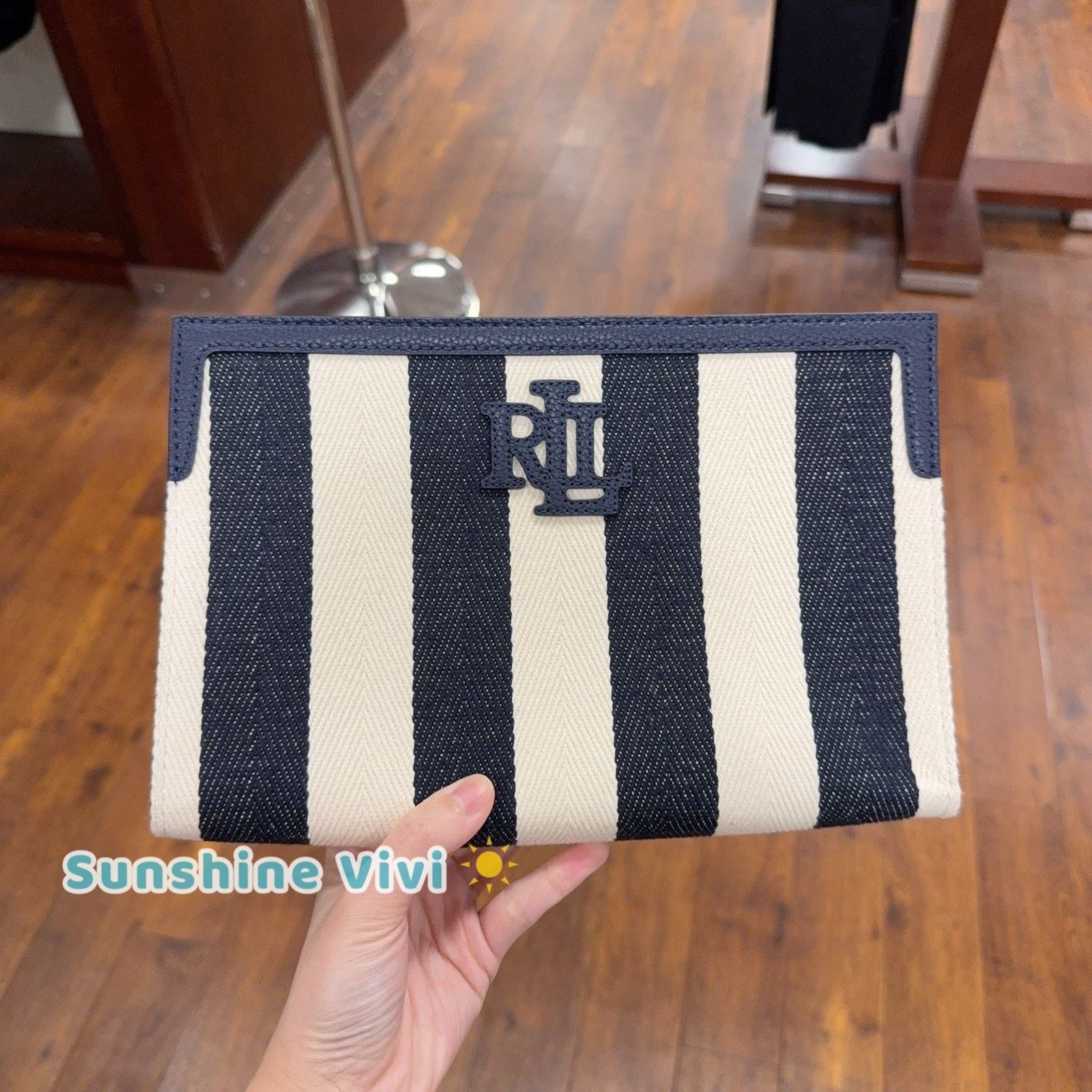 Lauren Ralph Lauren NWT Ralph Lauren Striped Herringbone Large Adley Pouch Navy Size ONE SIZE - 1 Thumbnail