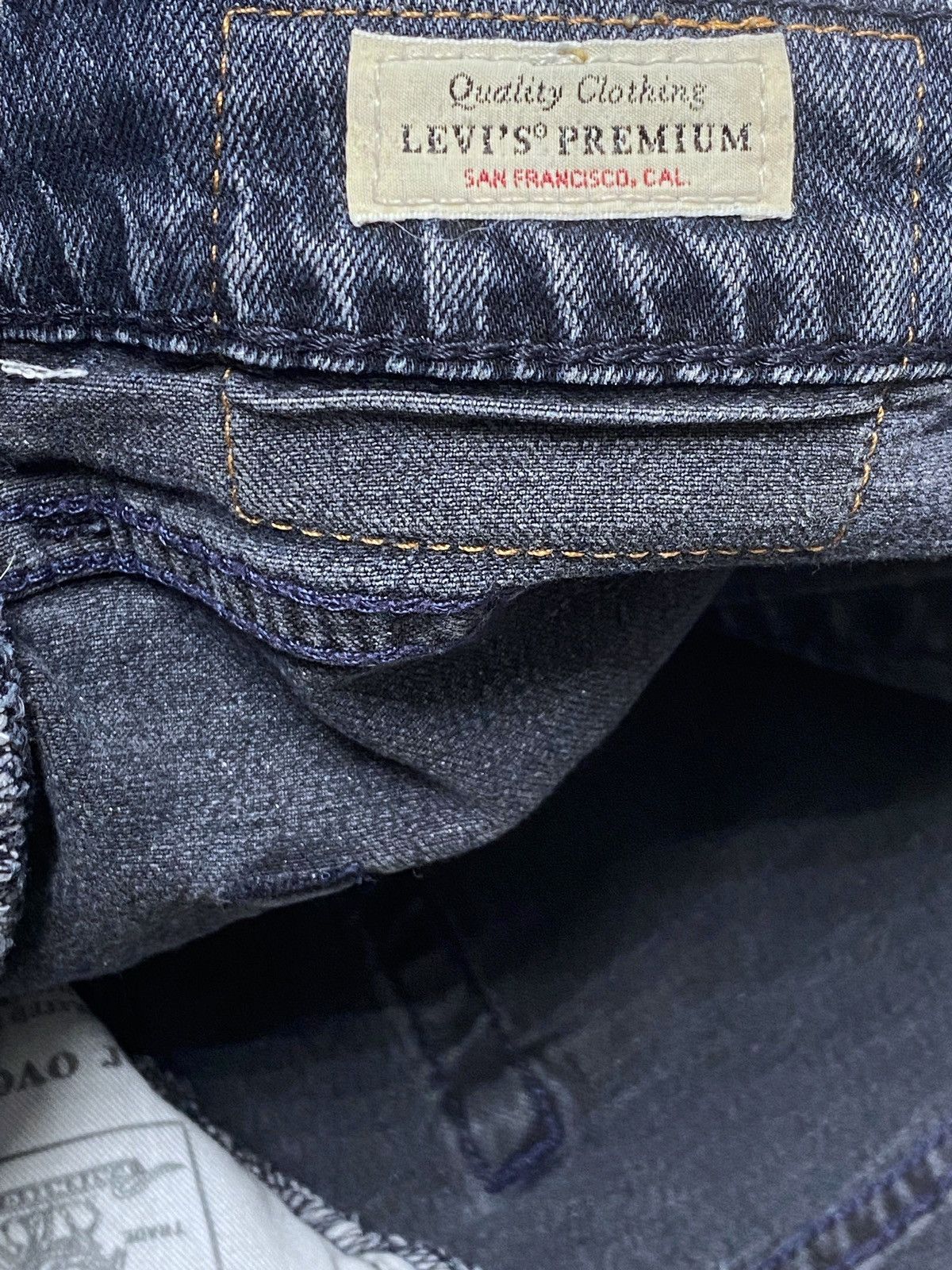 Jean Vintage LEVI'S PREMIUM Blue Navy Wash Jeans Size US 35 - 7 Thumbnail