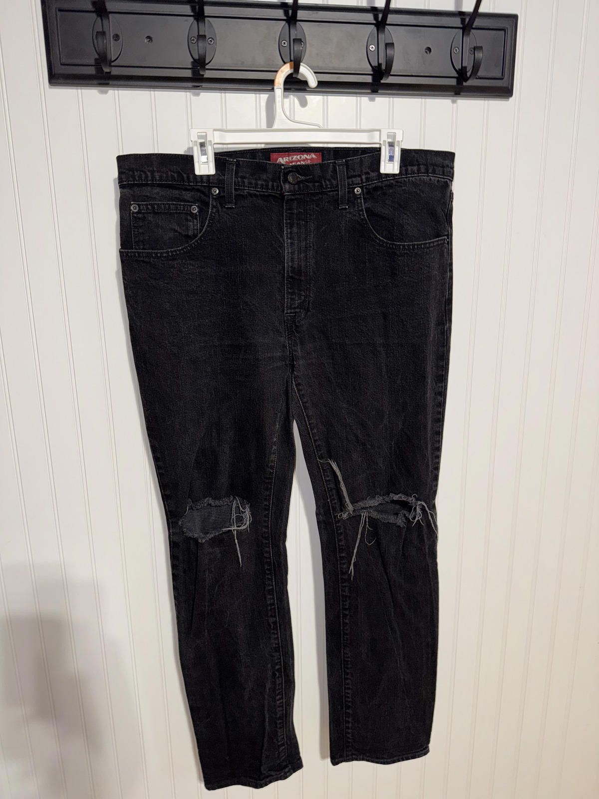 Arizona Jean Co. Arizona Men's 38x32 Black Distressed Ripped Knee Jeans Size US 38 / EU 54 - 1 Thumbnail