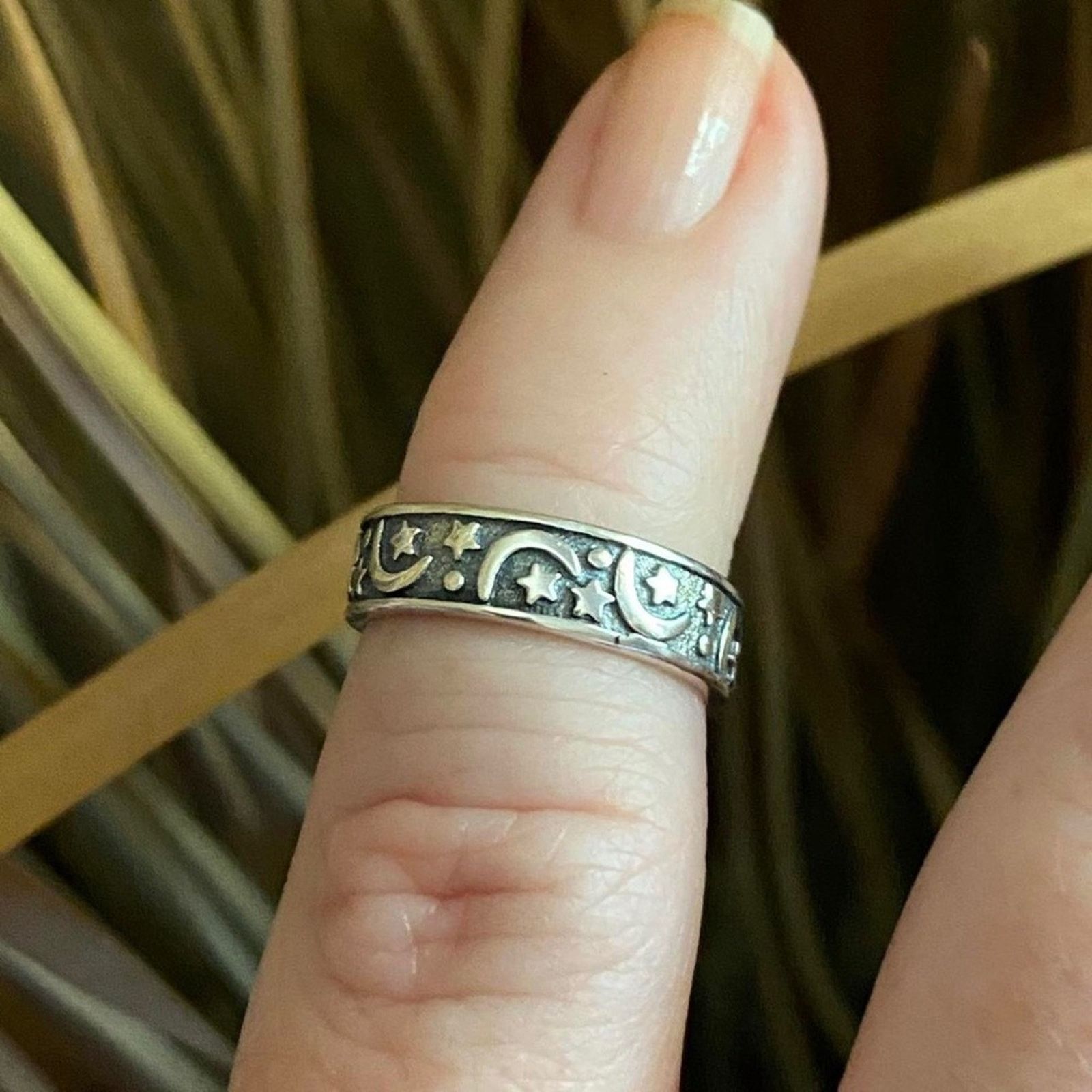 The Unbranded Brand Moon & Stars Sterling Silver Band Toe Ring Size ONE SIZE - 1 Thumbnail