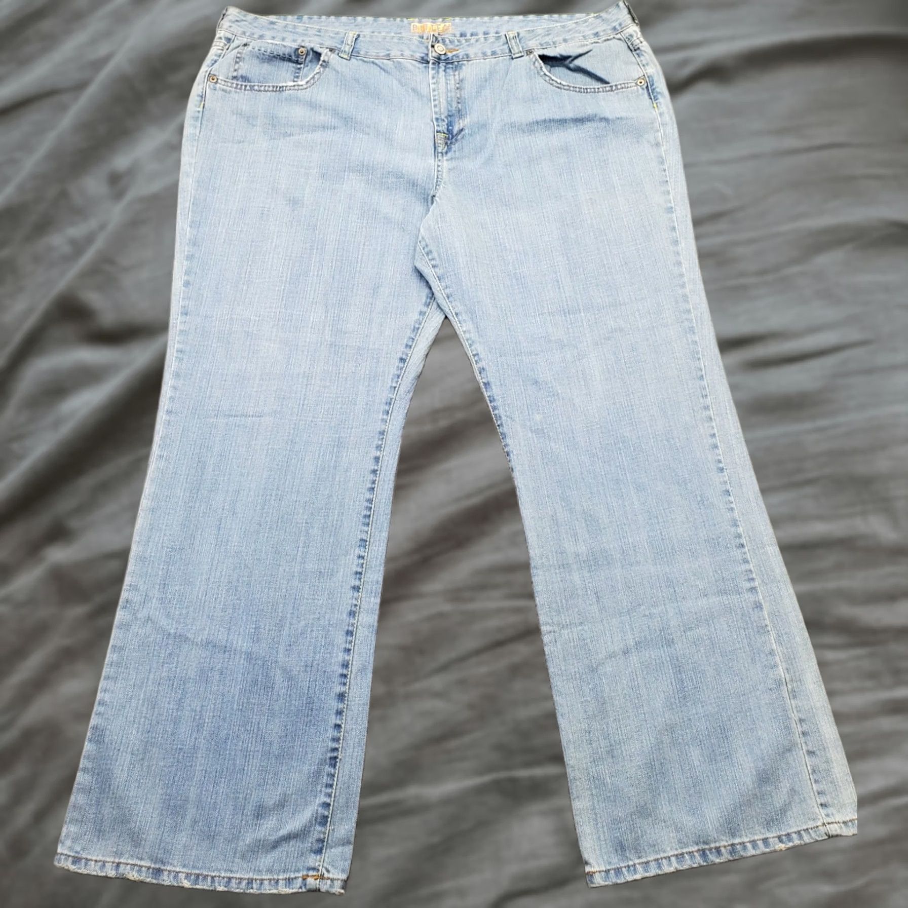 Parker Bitten by Sarah Jessica Parker Jeans Womens Size 20S Blue Denim Straight Leg Jeans Bluen Denim 29" Inseam 5-Pocket Womens Size 20 Regular Mens? Size 42" / US 20 - 1 Thumbnail