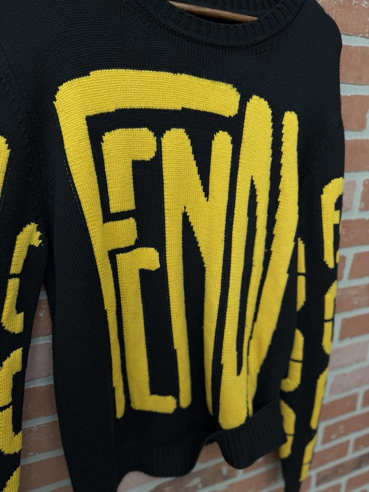 Fendi Men's Fendi Brown, Black & Yellow Sweater Size 52 Knit $1k Size US L / EU 52-54 / 3 - 8 Thumbnail
