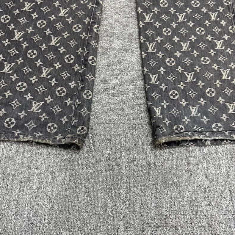 Louis Vuitton Louis Vuitton Distressed Embroidered Jeans. Size US 29 - 6 Thumbnail