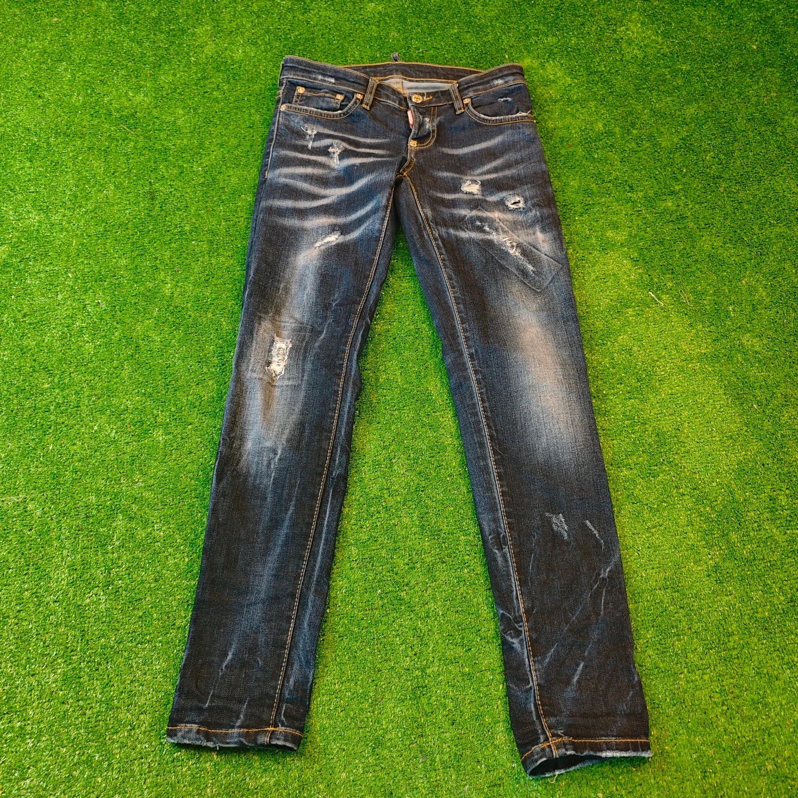 Dsquared2 Dsquared2 Jeans Womens 36 Blue dark wash ripped distressed Size 26" / US 2 / IT 38 - 1 Thumbnail