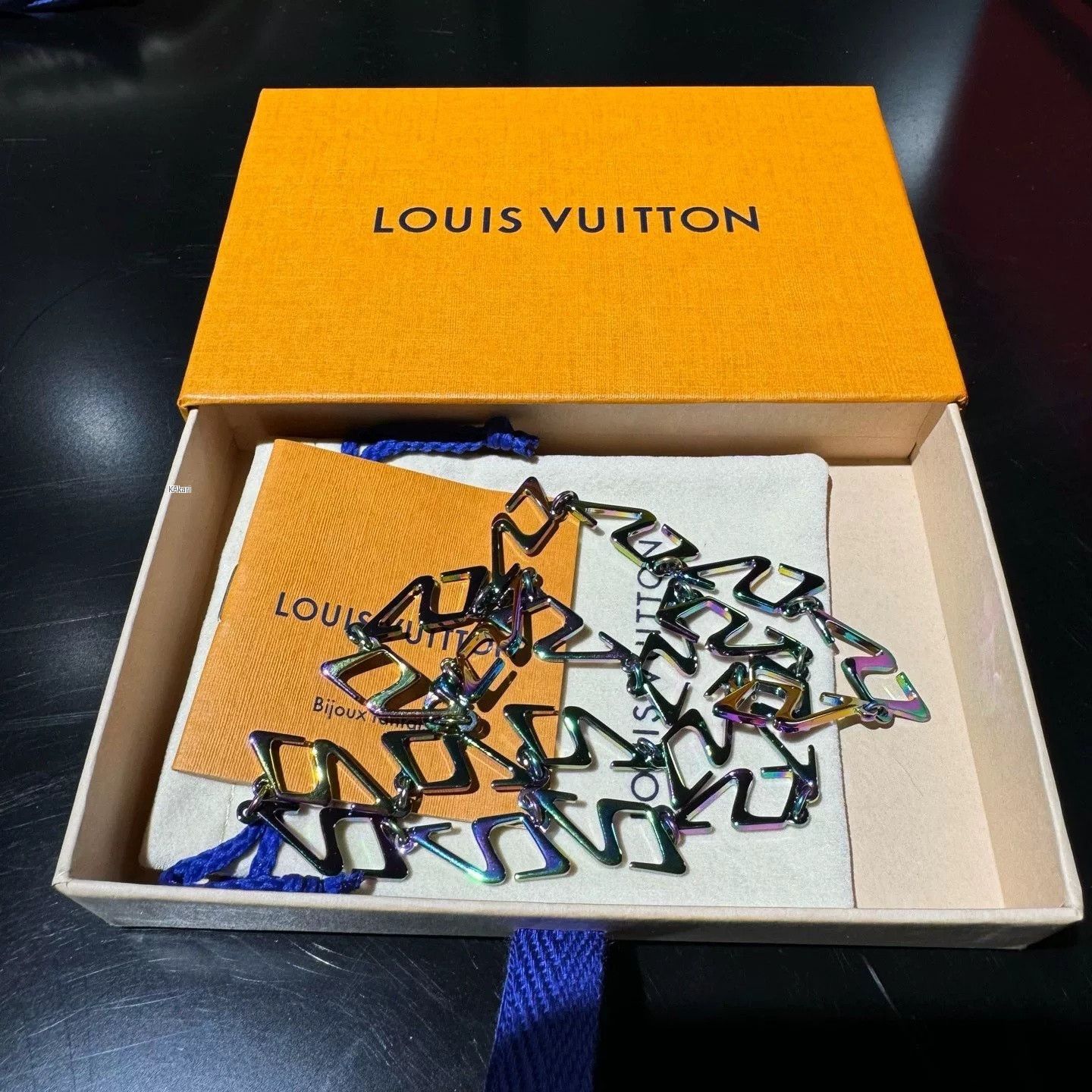 Louis Vuitton Louis Vuitton 2054 Iridescent Necklace Size ONE SIZE - 3 Thumbnail