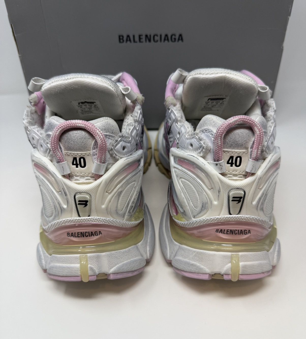 Balenciaga Balenciaga Runner Sneaker Pink/White Size US 10 / IT 40 - 5 Thumbnail