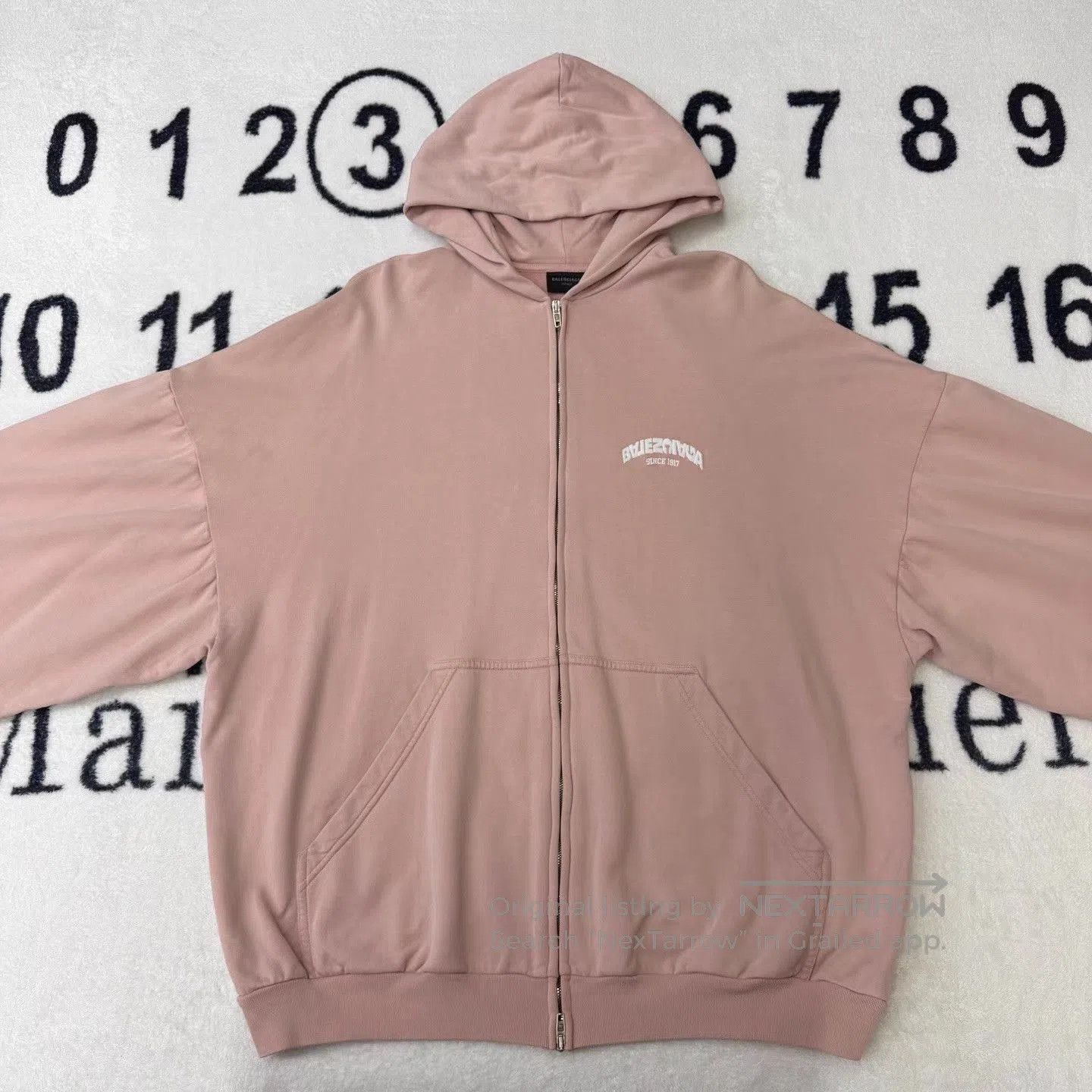 Balenciaga Pink Zip. Size US L / EU 52-54 / 3 - 1 Thumbnail