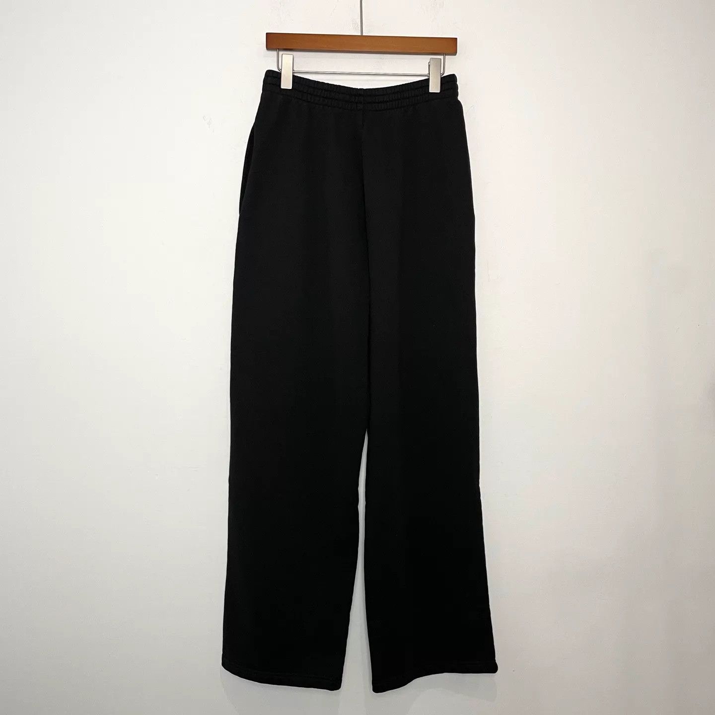 Balenciaga Balenciaga Reflective Logo Straight Leg Sweatpants XS Size 25" / US 0 / IT 36 - 2 Thumbnail