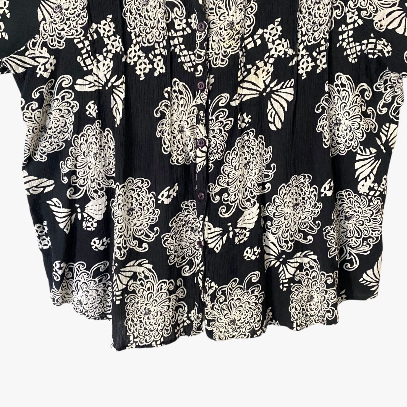 Vintage VINTAGE Roaman's Floral Print Cotton Blouse Women's 2X Short Sleeve Button-Up Boho Casual Fall Spring Summer Size XXL / US 16-18 / IT 52-54 - 6 Thumbnail