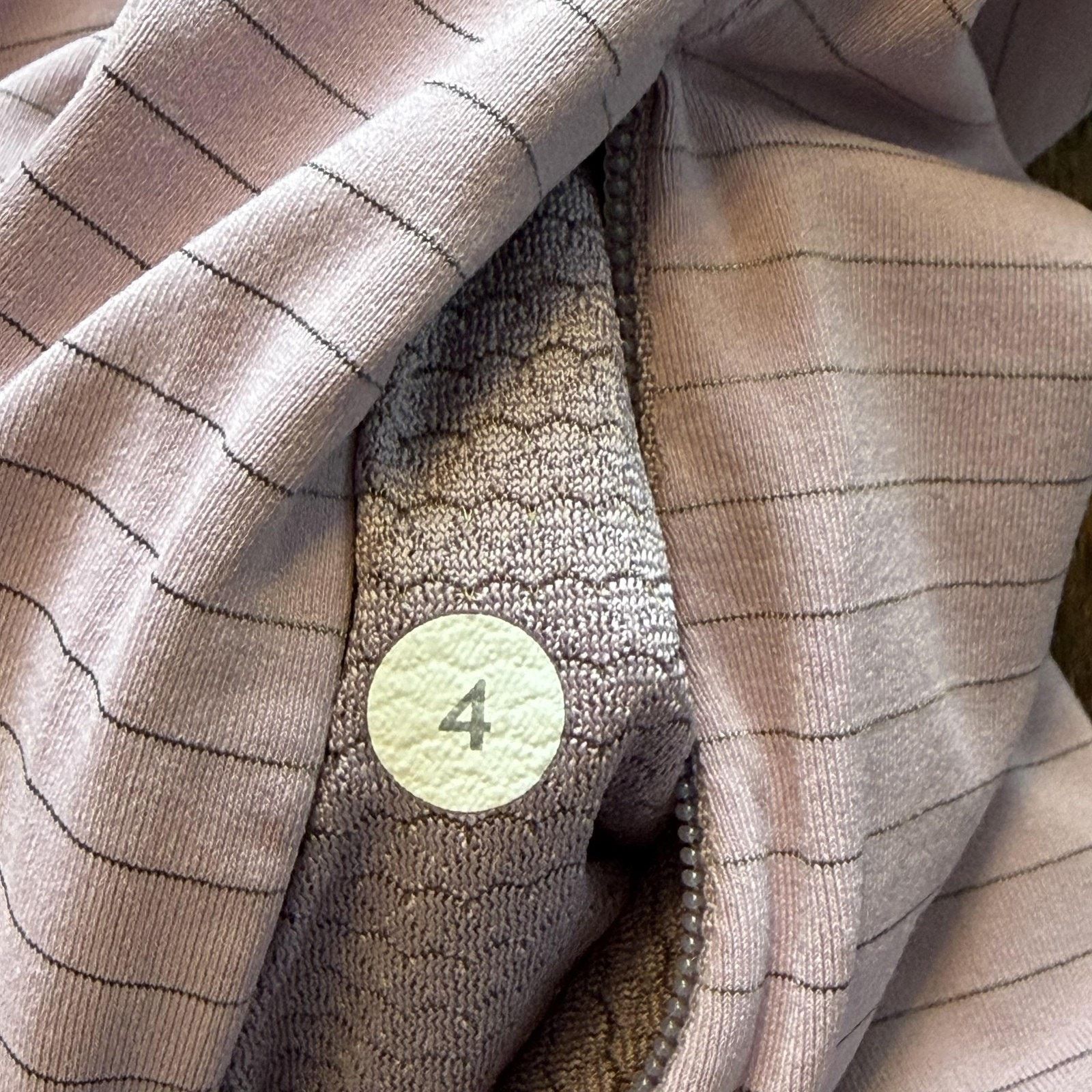 Lululemon Lululemon Pullover Womens 4 Purple Striped 1/4 Zip Neck Size S / US 4 / IT 40 - 8 Thumbnail