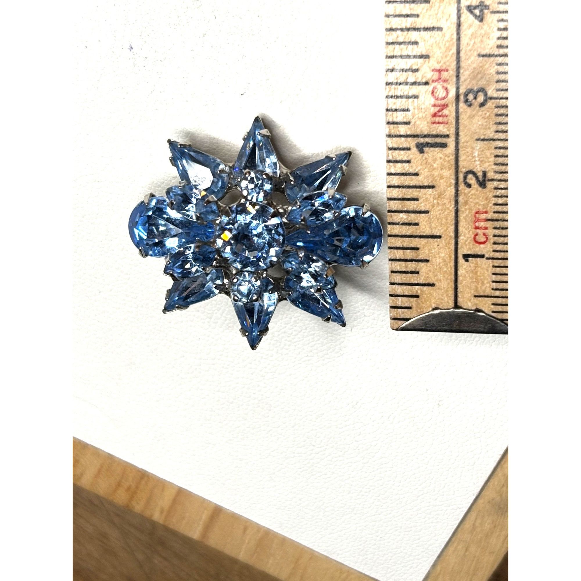 & Other Stories Vintage Blue Rhinestone Snowflake Brooch Size ONE SIZE - 4 Thumbnail