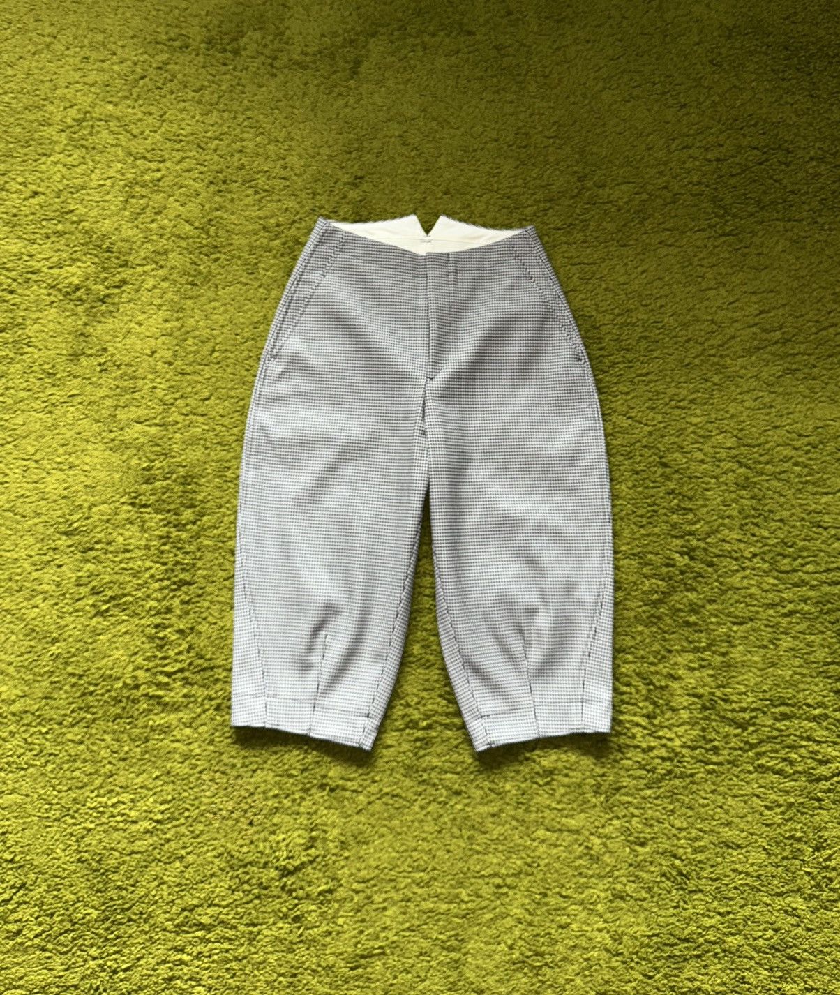 Comme des Garcons Comme Des Garcons CDG wide leg barrel fit japanese pants Size 27" / US 4 / IT 40 - 1 Thumbnail