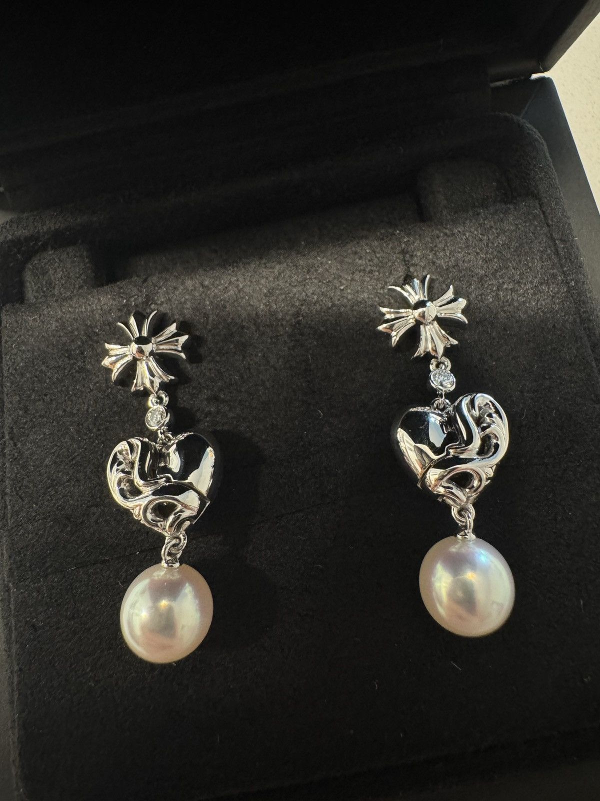 Chrome Hearts 🔥Chrome Hearts Mikimoto White Gold Pearl Earring🔥 Size ONE SIZE - 2 Thumbnail