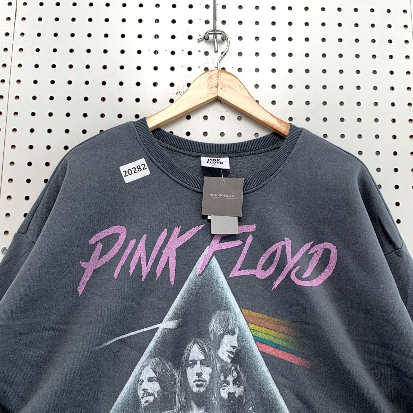 Vintage Pink Floyd Sweatshirt Gray Womens L Crew Neck Pullover NWT 28x22.5 Crewneck Sweatshirt Pullover Dark Gray 90s Concert Merch Womens Size L / US 10 / IT 46 - 6 Thumbnail